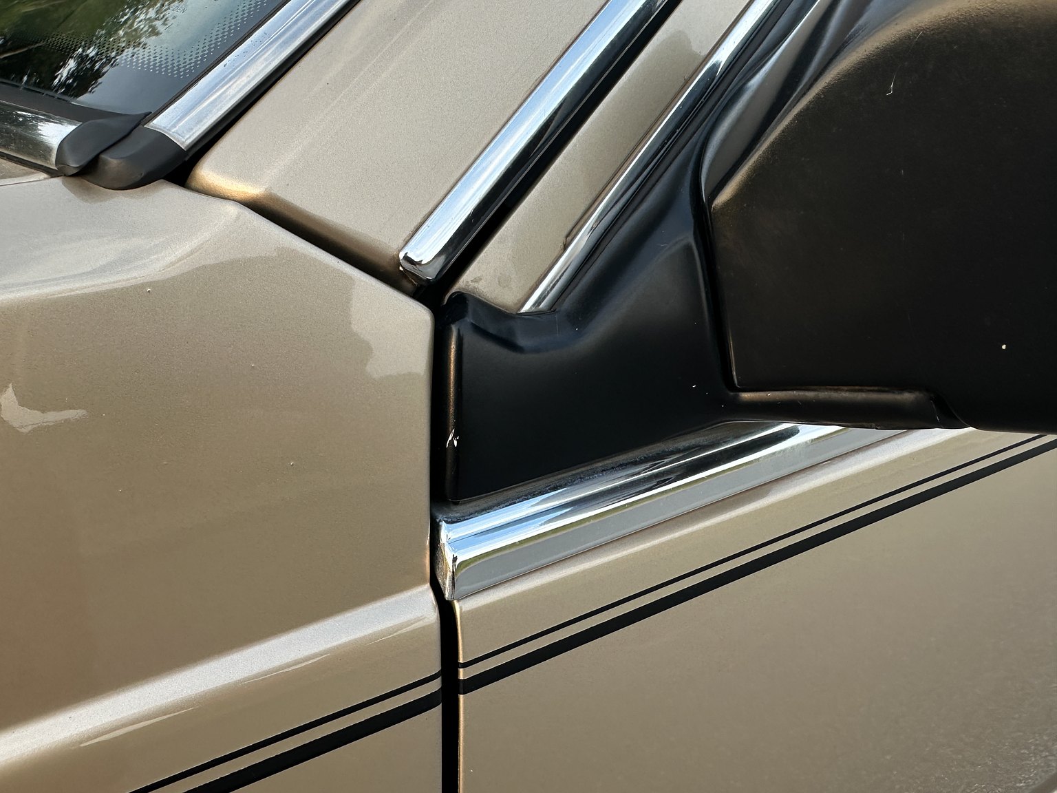 Exterior image of 1986 Volvo 760 GLE 2.8 V6 Automatisk