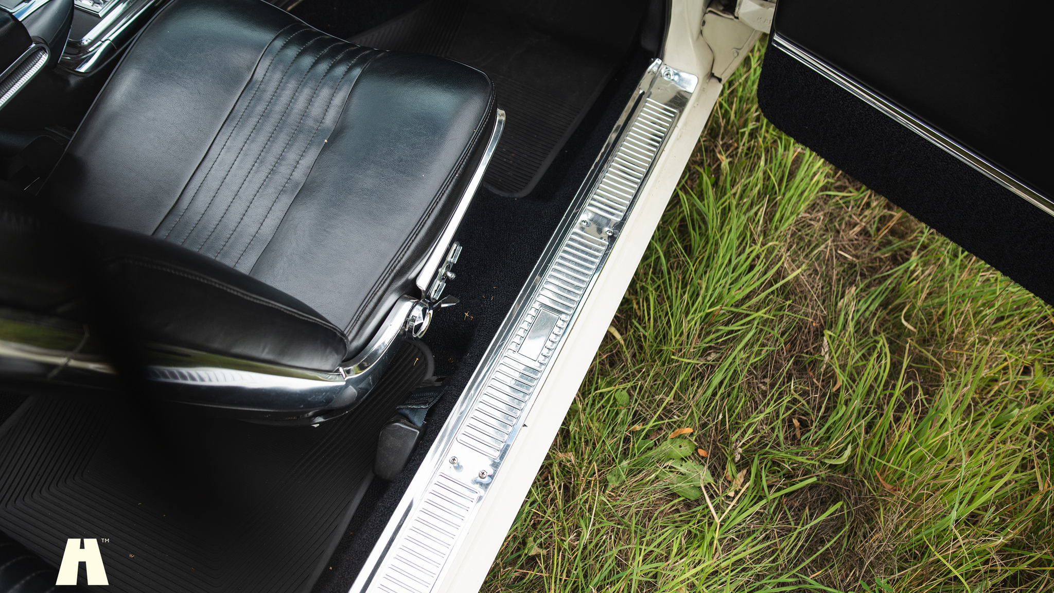 Interiörbild 1965 Ford Thunderbird (14)