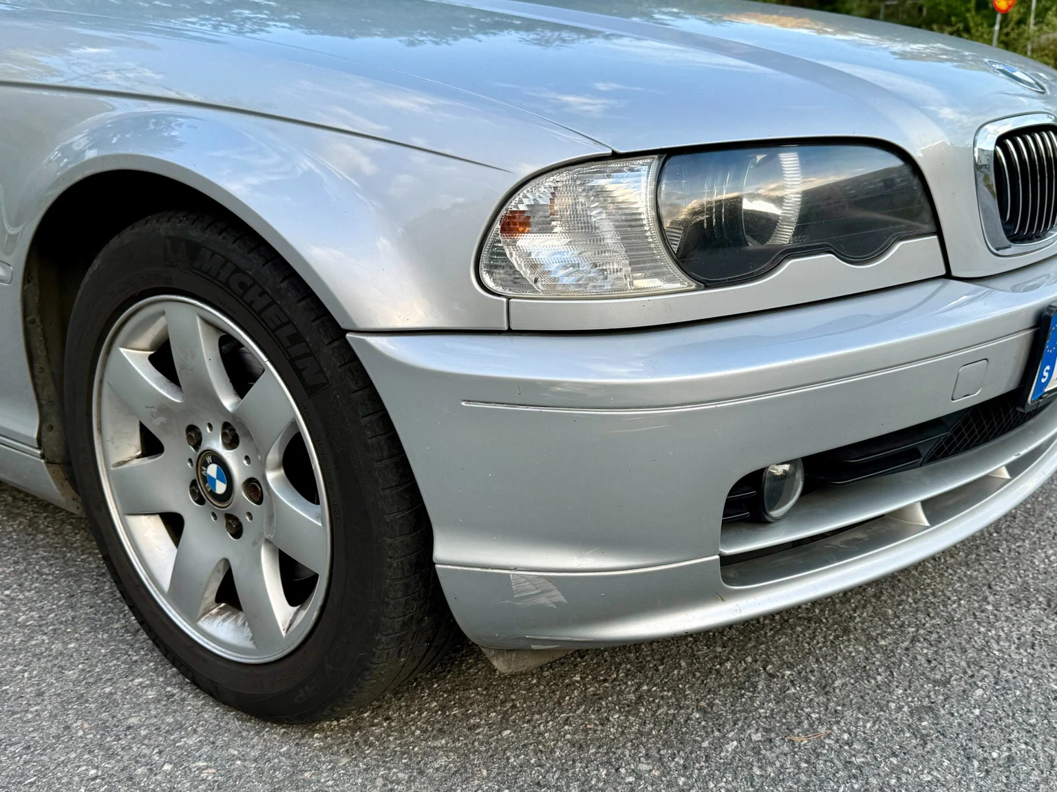 Exteriörbild på 2000 BMW 328Ci Coupé (13)