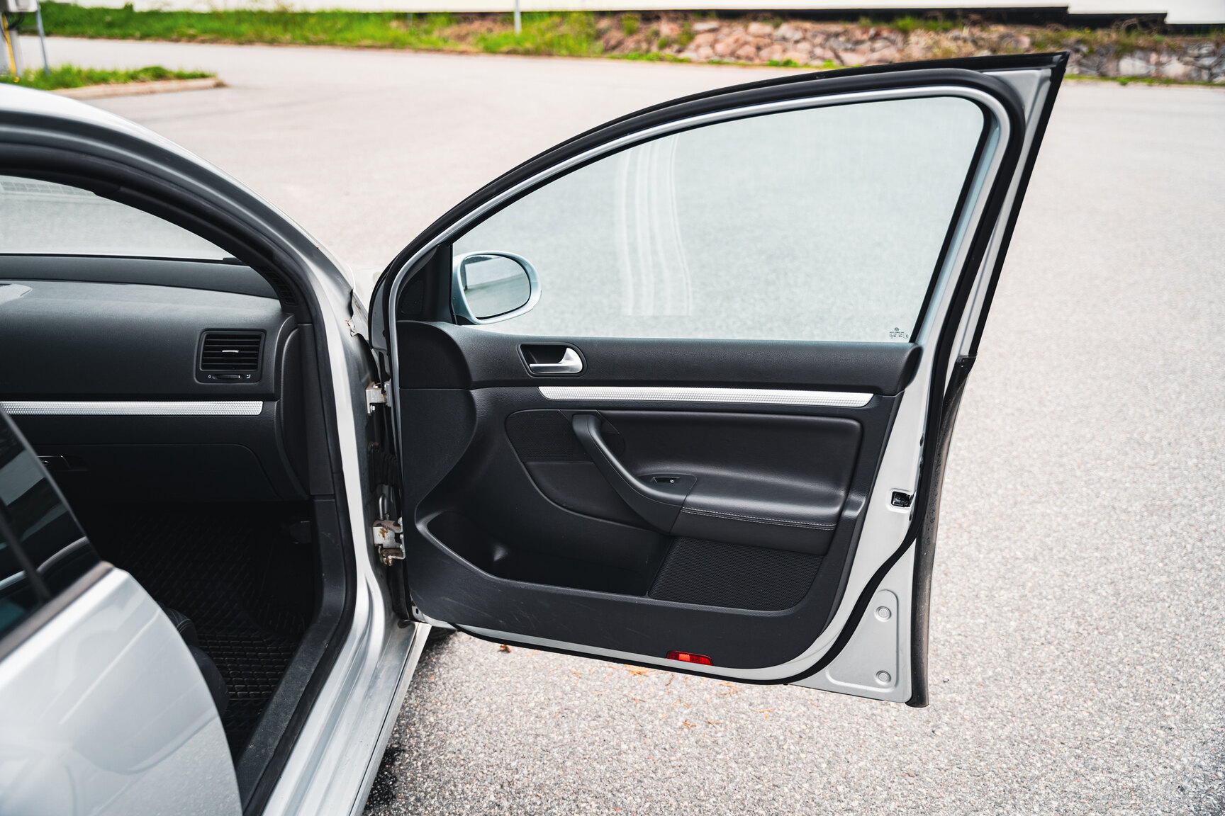 Innenraumfoto von 2007 Volkswagen Golf R32 (69)