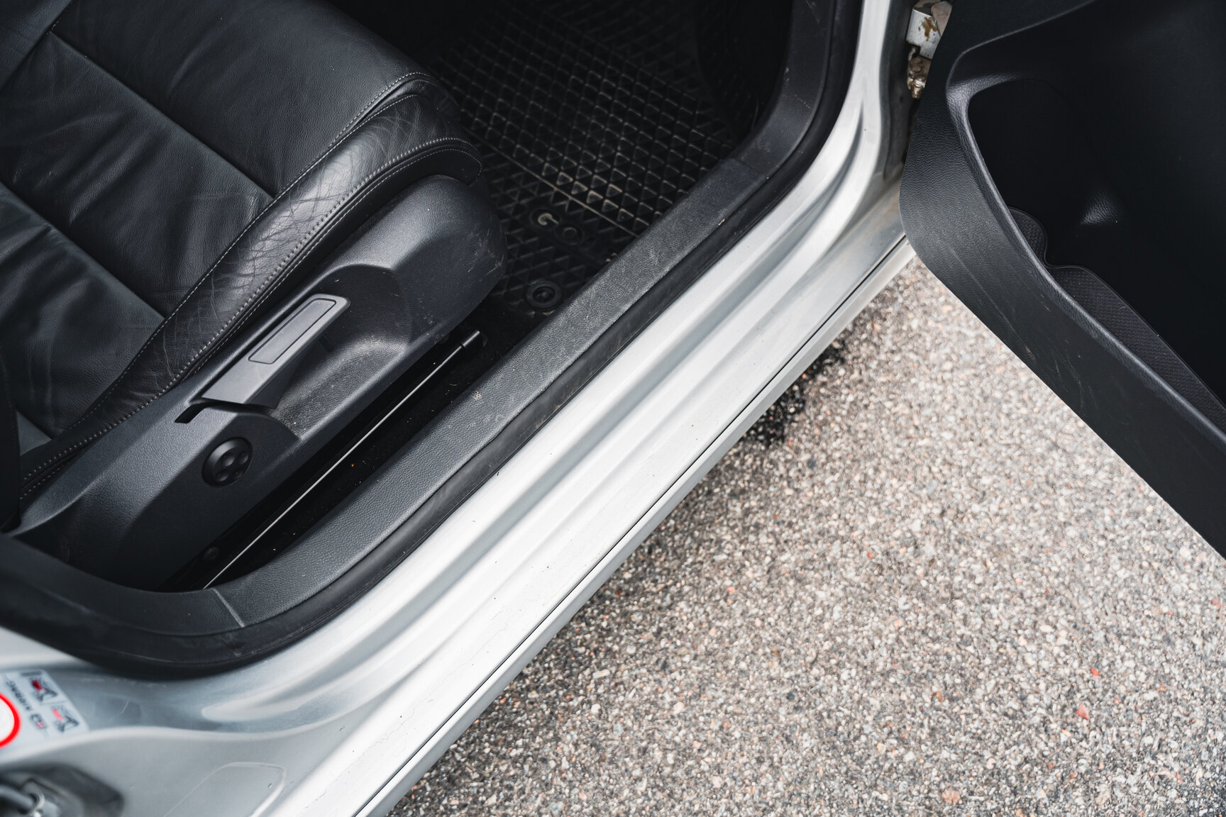 Innenraumfoto von 2007 Volkswagen Golf R32 (72)