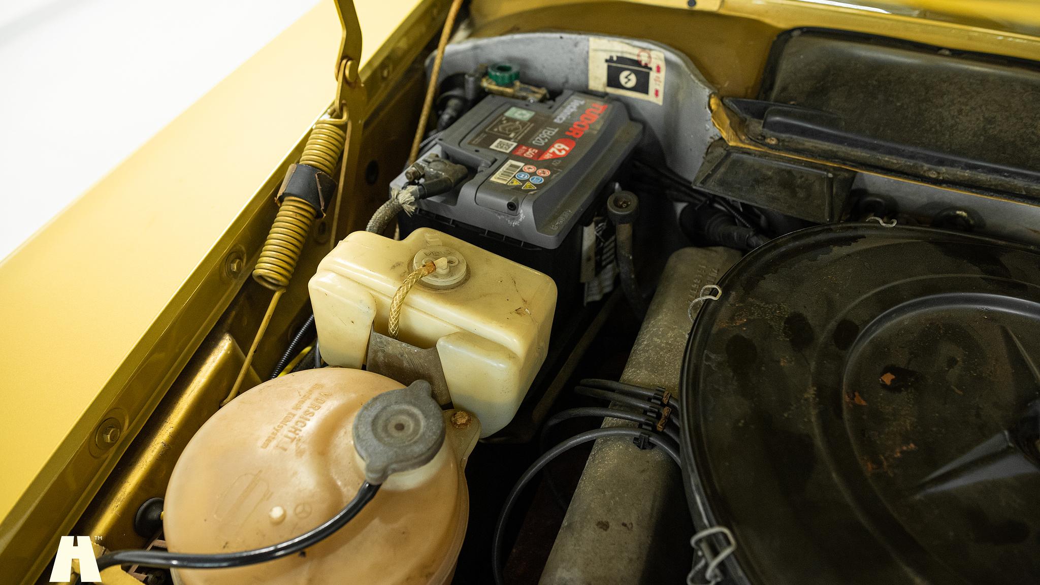 Image of 1975 Mercedes SL 350 mechanics