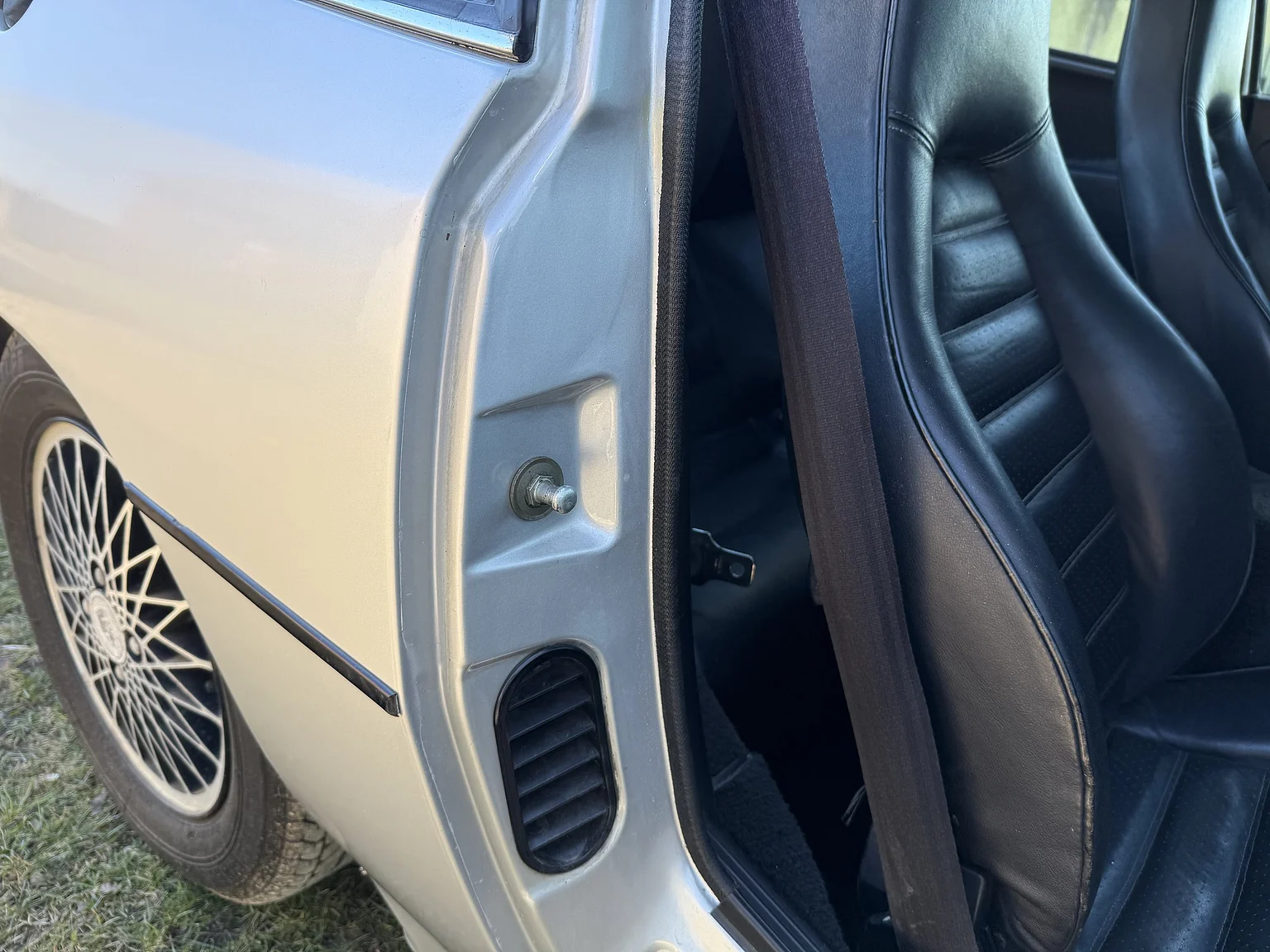 Interior image of 1979 Porsche 924  (52)