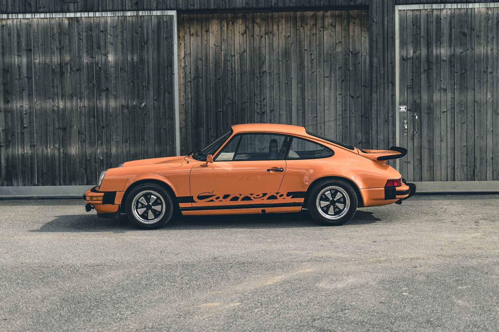 Exteriörbild på Porsche 911 Carrera (6)