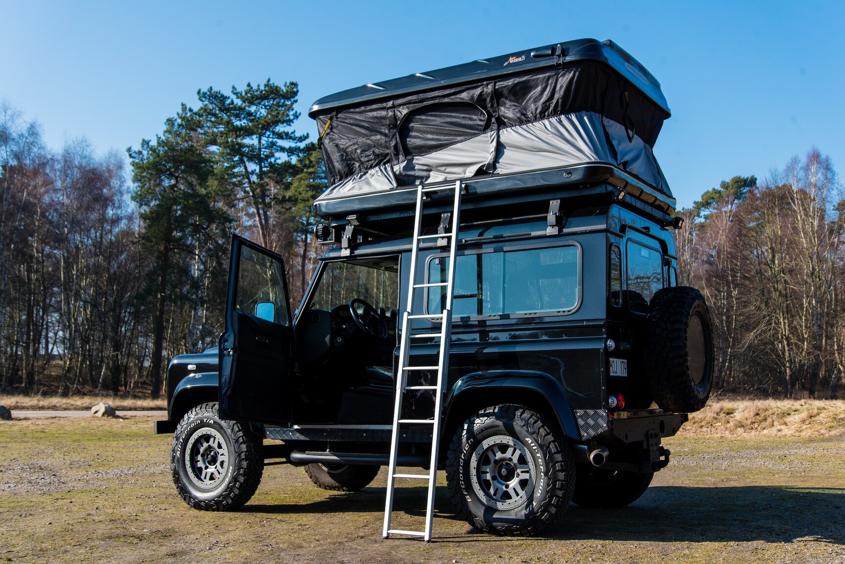 Aussenfoto 2009 Land Rover Defender 90 2.4 TD4 4x4