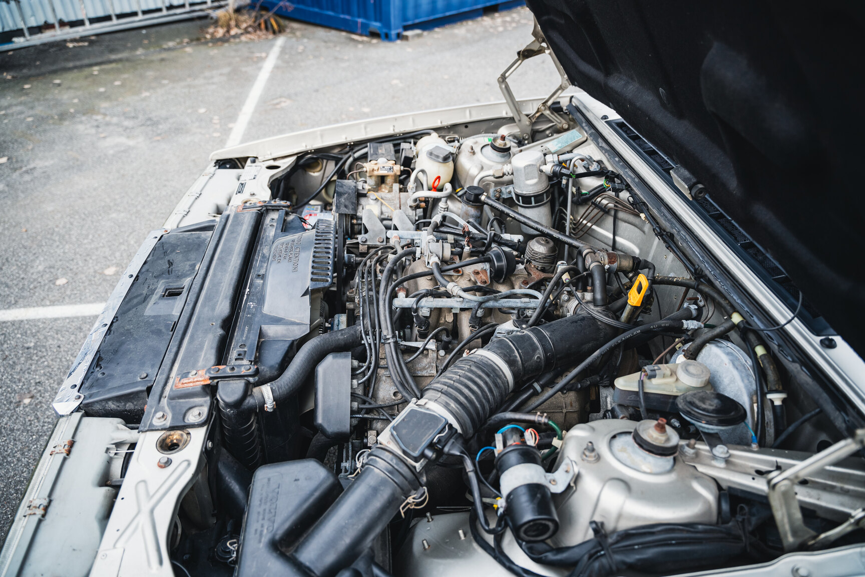 Image of 1988 Volvo 780 Bertone Coupé mechanics