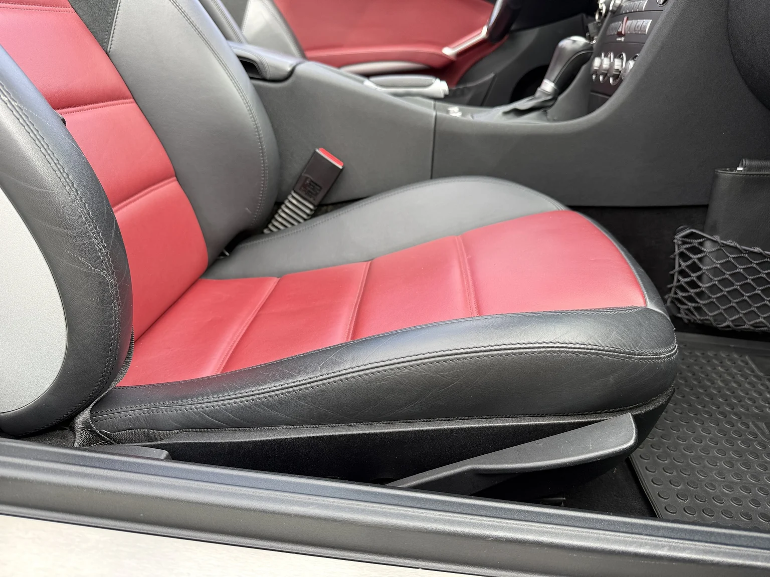 Innenraumfoto von 2005 Mercedes-Benz SLK 55 (60)