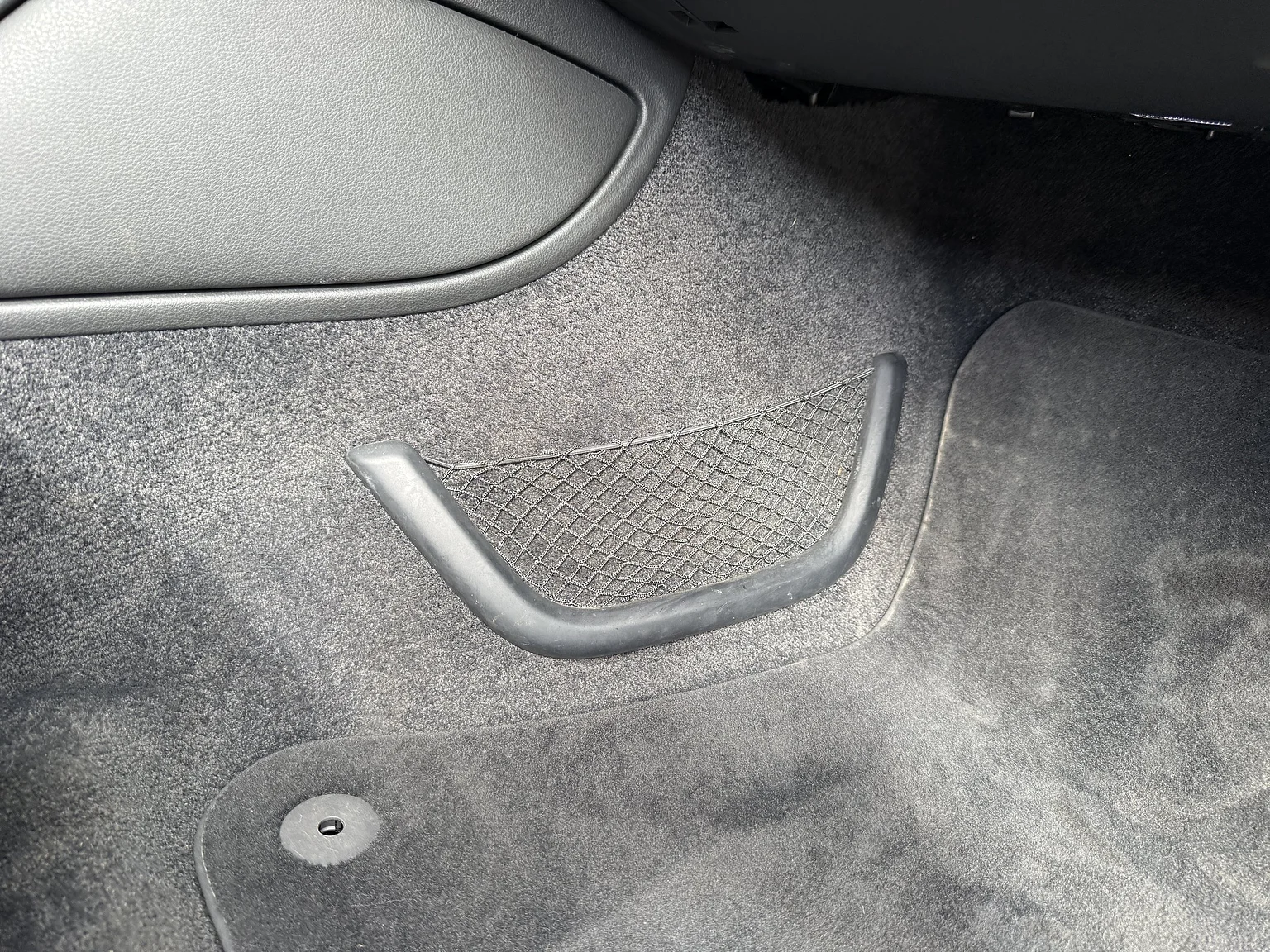 Interior image of 2014 Audi A8 4.0 TFSI (109)