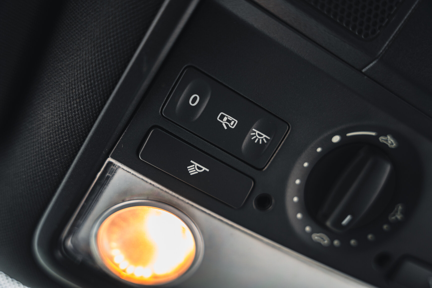 Innenraumfoto von 2007 Volkswagen Golf R32 (46)