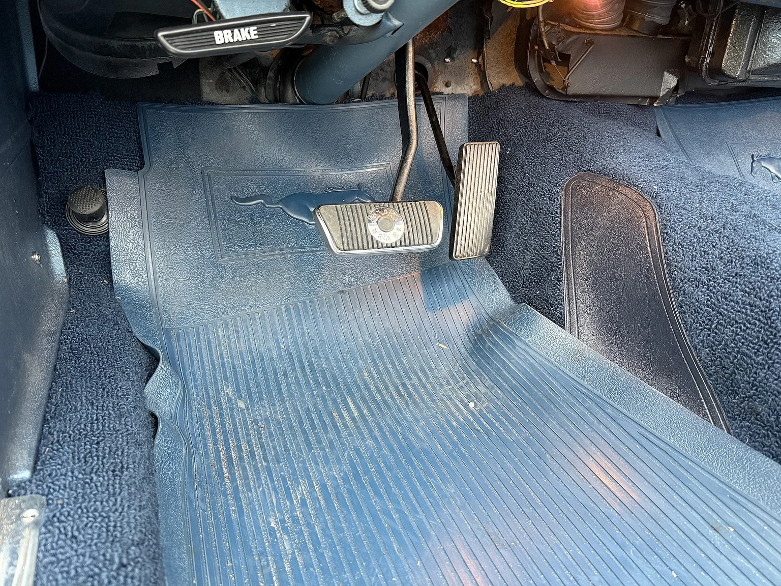 Interiörbild 1966 Ford Mustang Convertible 289 V8 (8)