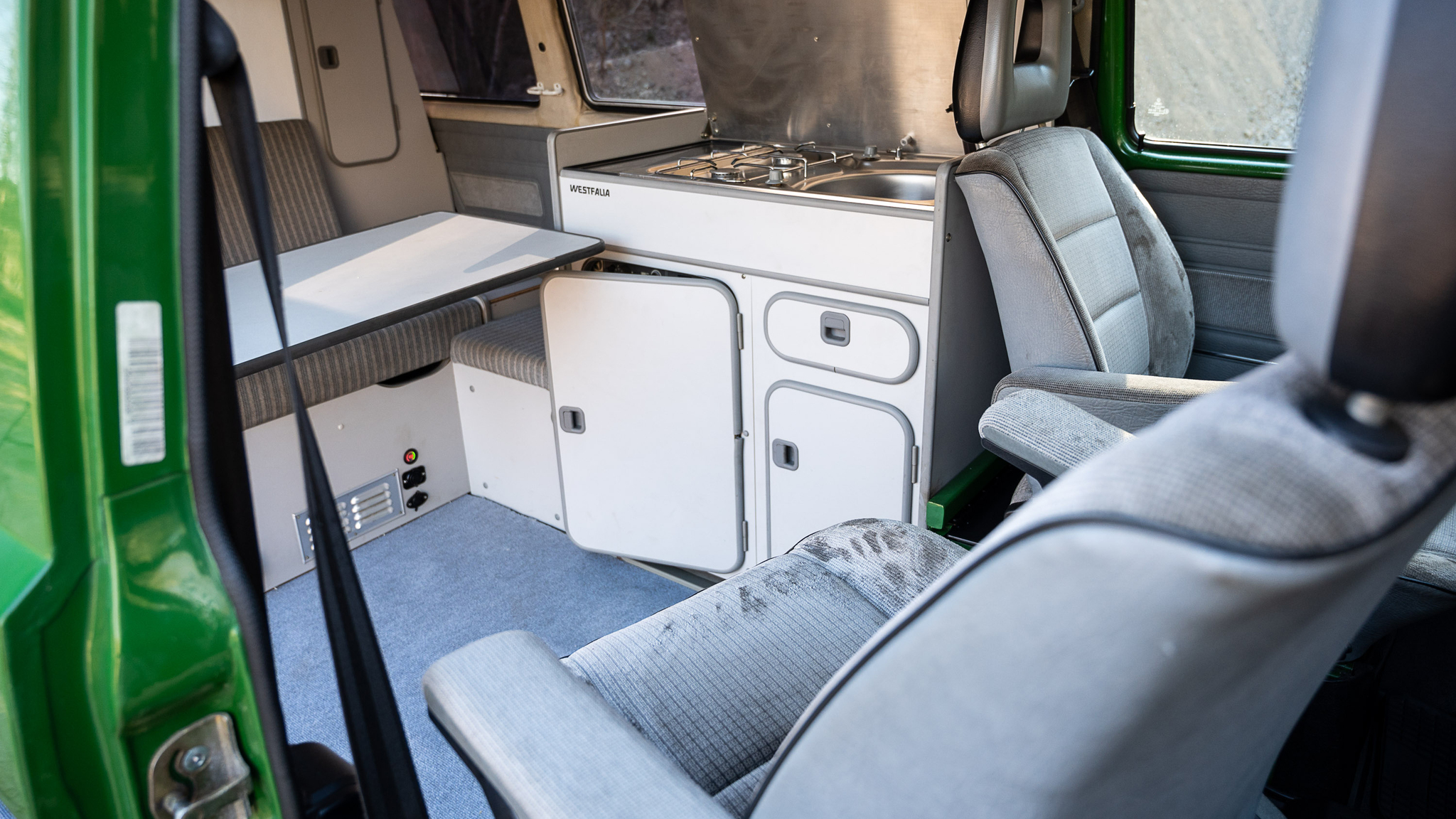 Interior image of 1992 Volkswagen T3 Kombi Syncro 16" Westfalia