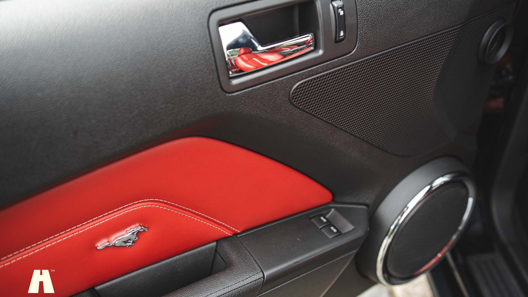 Interior image of 2010 Ford Mustang GT 