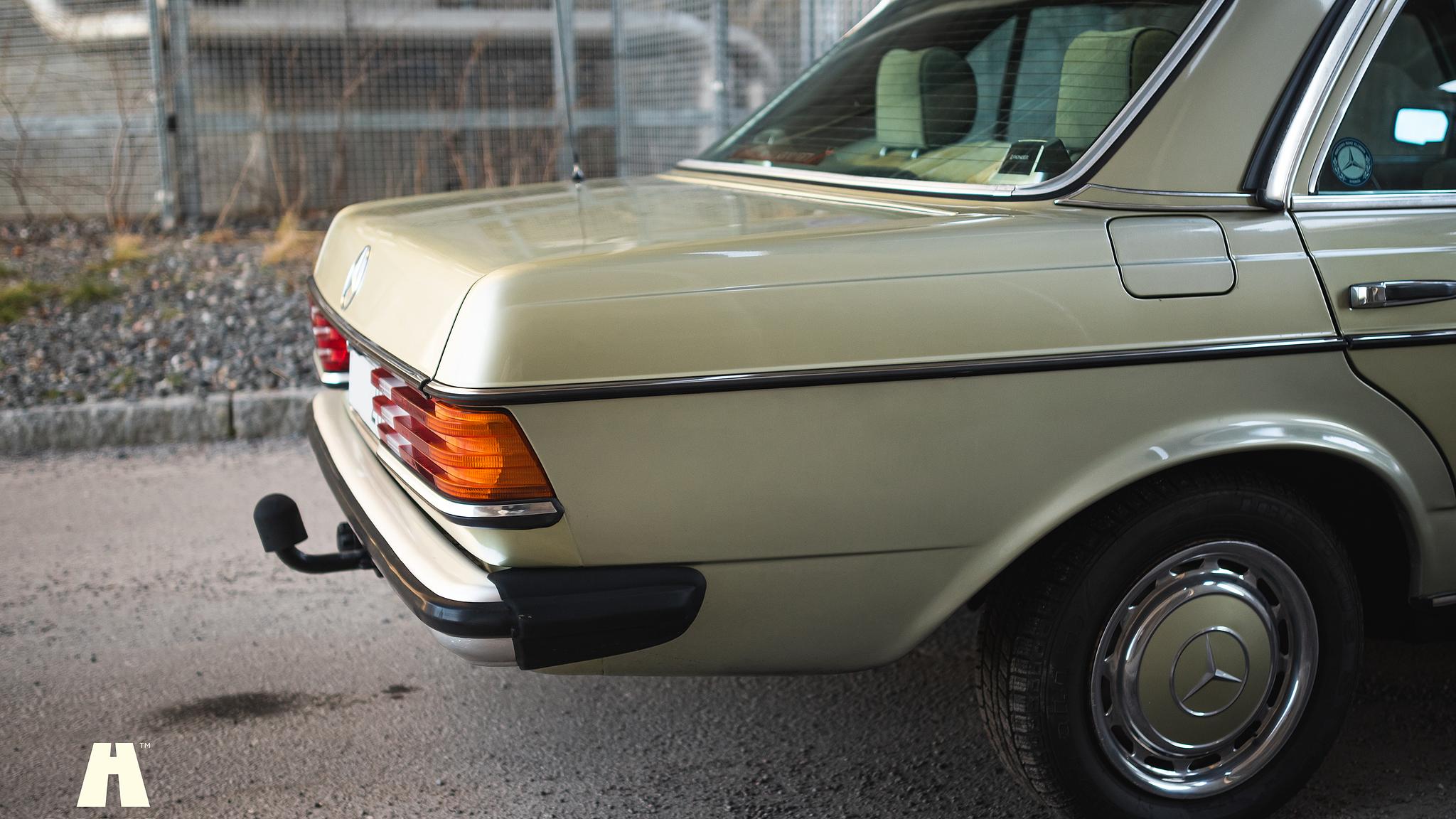 Exteriörbild på 1985 Mercedes-Benz 200 Series 3  (12)