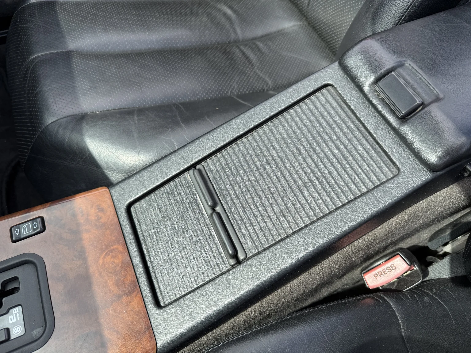 Innenraumfoto von 1995 Mercedes-Benz SL 500 (32)