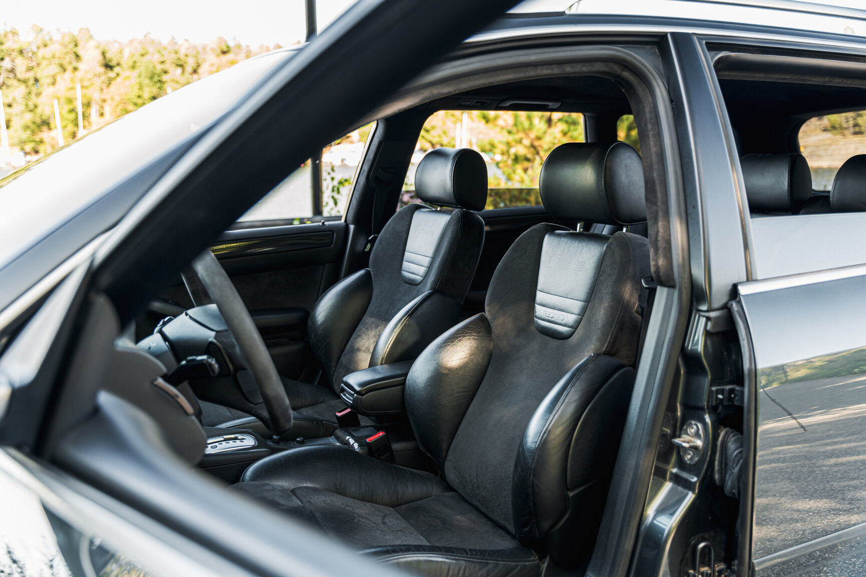 Interior image of 2003  Audi RS6 C5