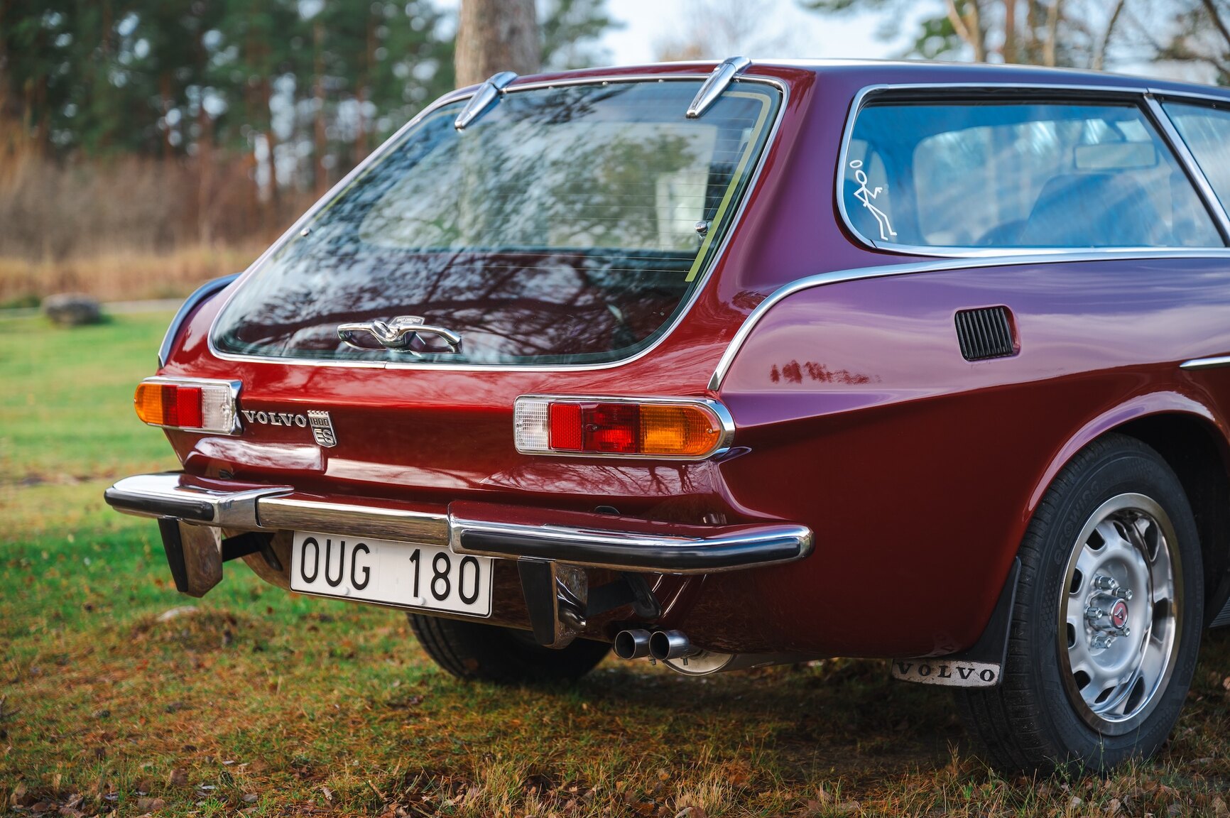 Exterior image of 1972 Volvo 1800 ES