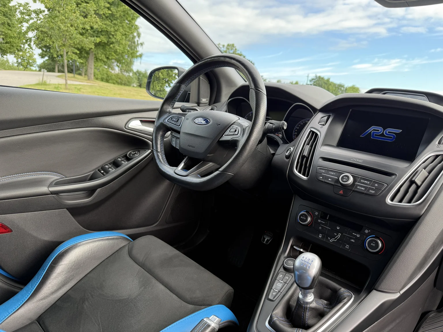 Interior image of 2018 Ford Focus RS (42)