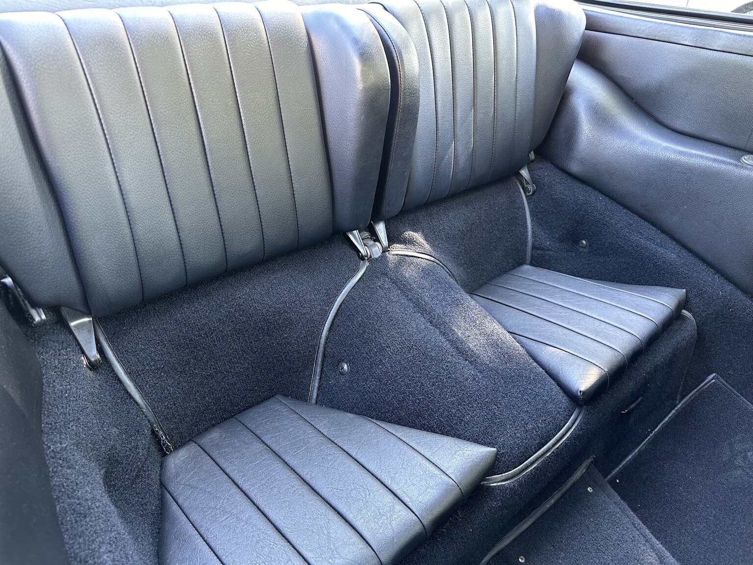 Interior image of 1975 Porsche 911