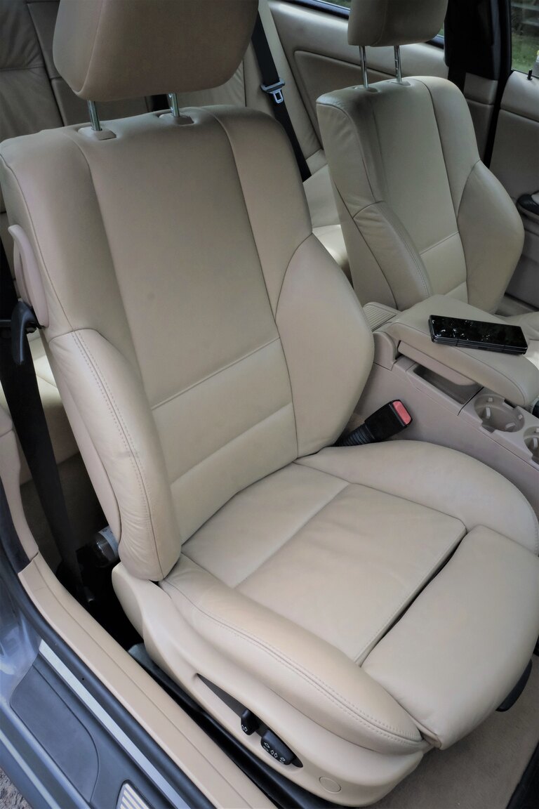 Innenraumfoto von 2002  BMW 330Ci 