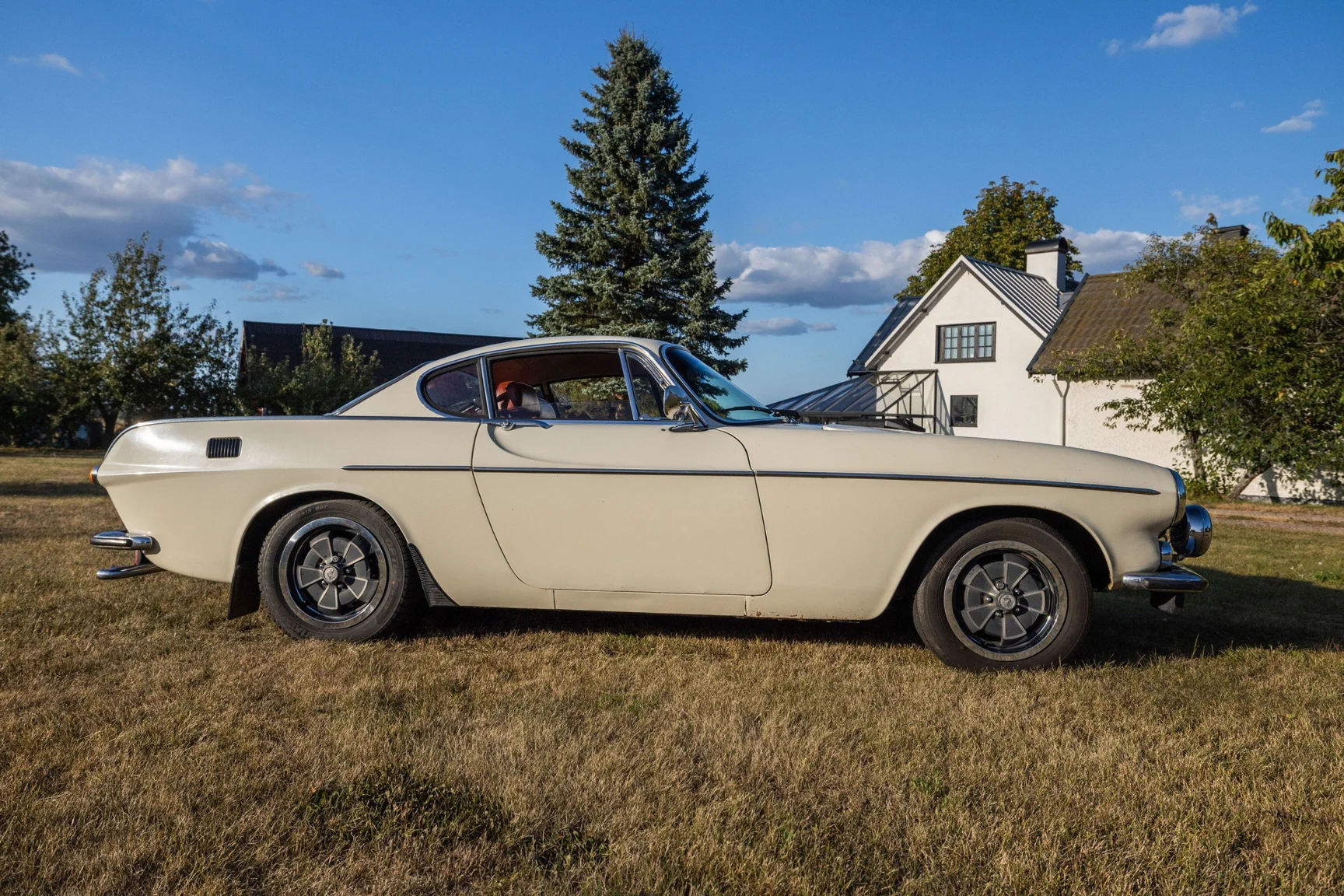 Exterior image of 1970 Volvo 1800E (3)