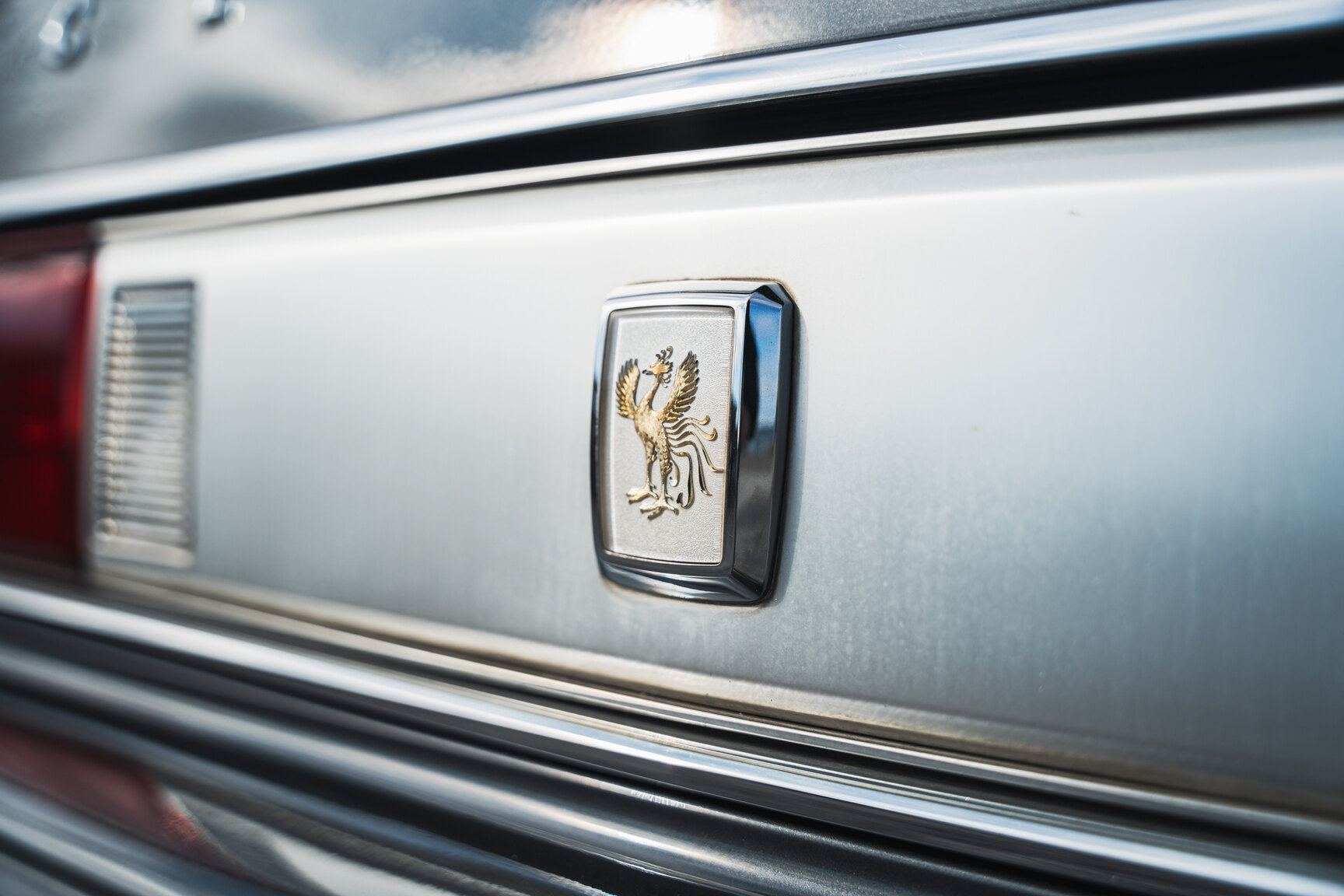 Exteriörbild på 2000 Toyota Century