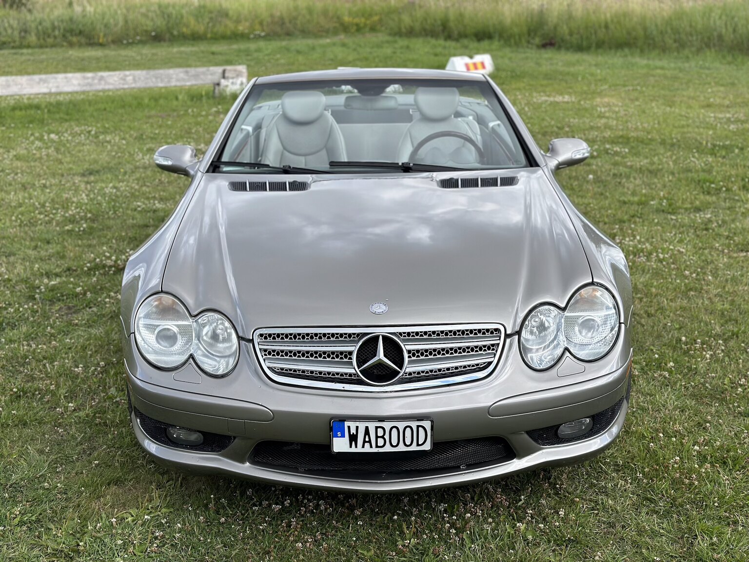 Exteriörbild på 2003 Mercedes Benz SL 500