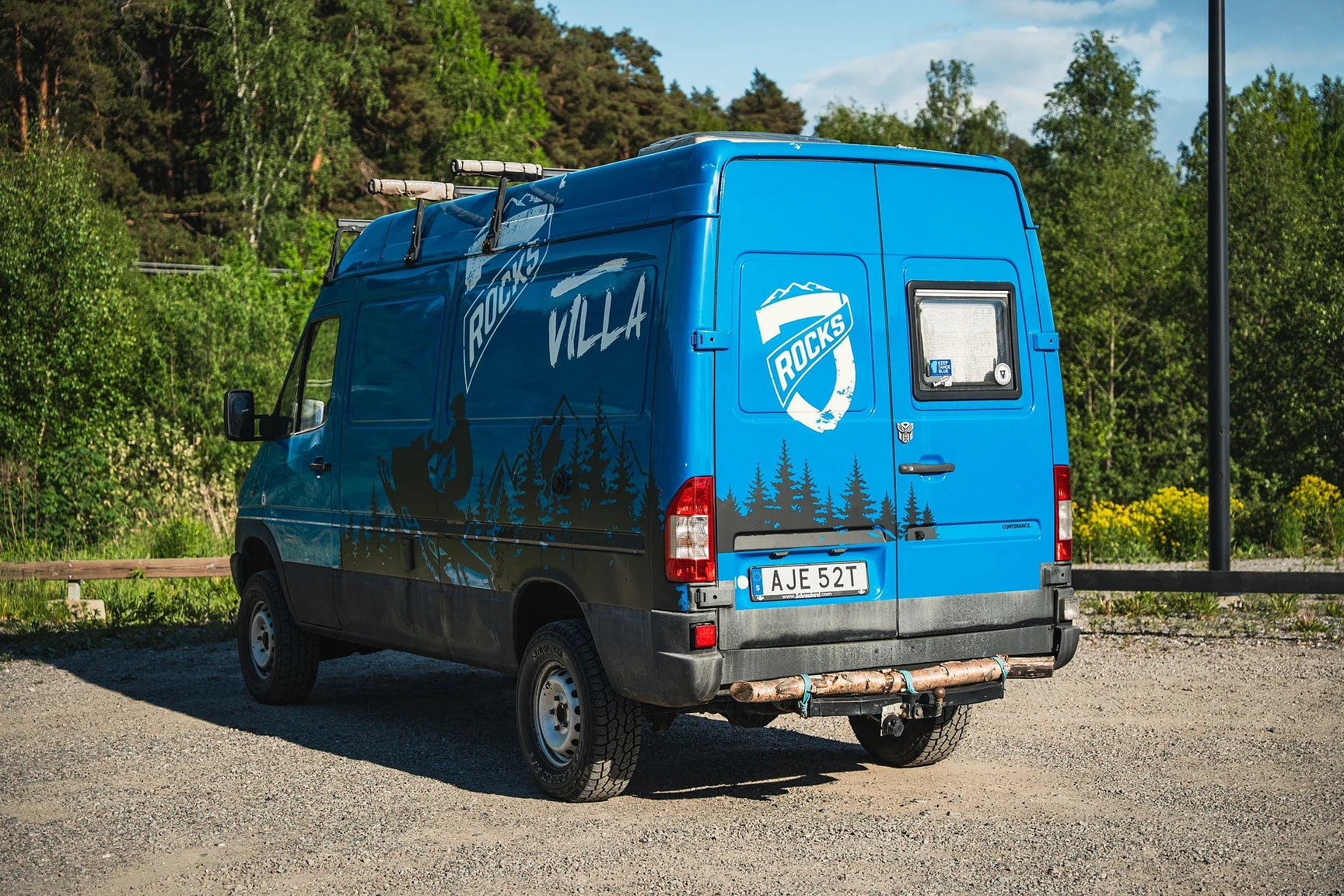 Exterior image of 2004 Mercedes-Benz Sprinter 4x4 Campervan (7)