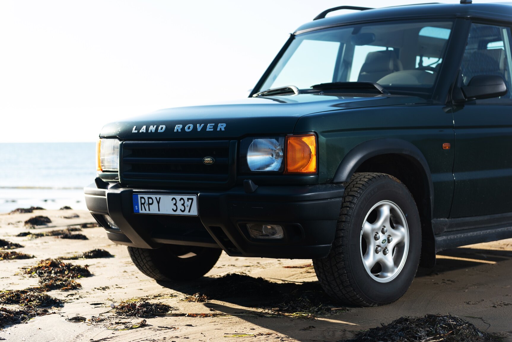 Exterior image of 1999 Land Rover Discovery 4.0 V8