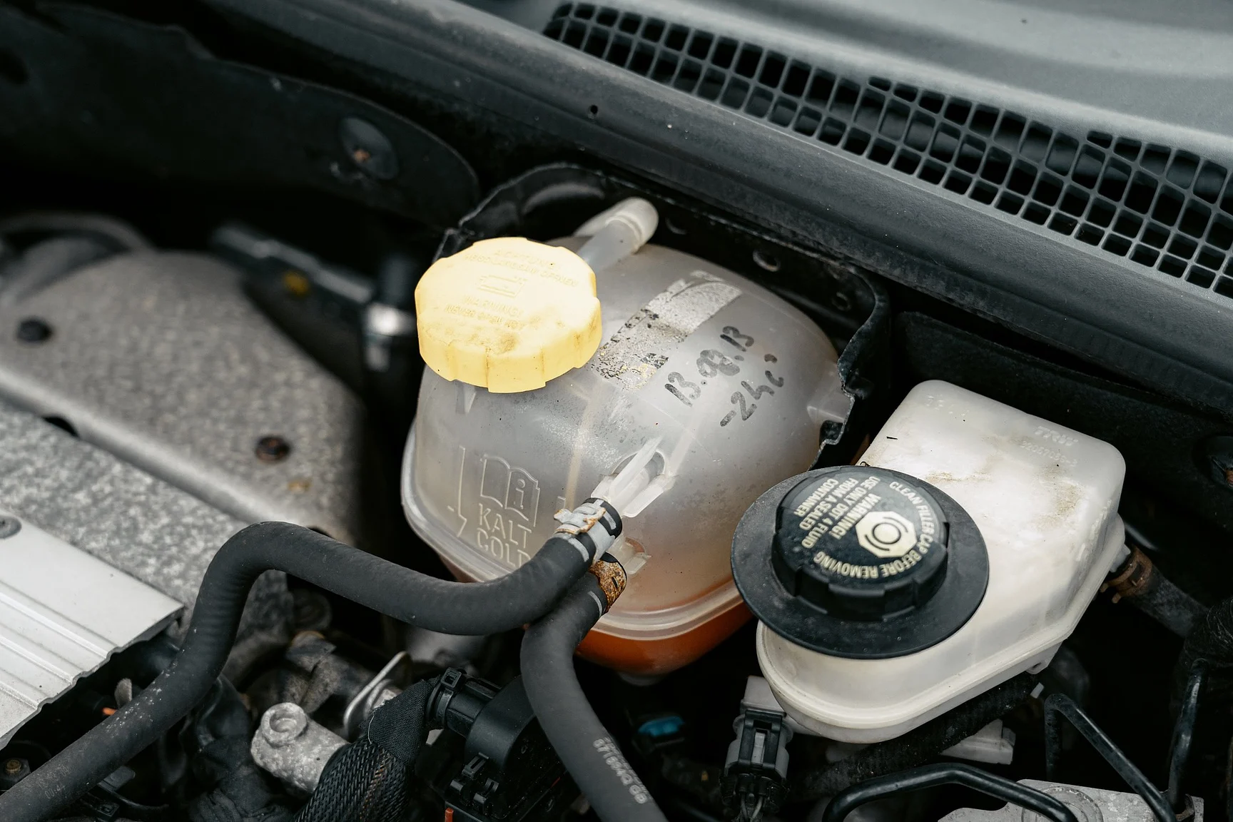 Aussenfoto 2004 SAAB 9-3 Aero 2.0T Cabriolet (20)