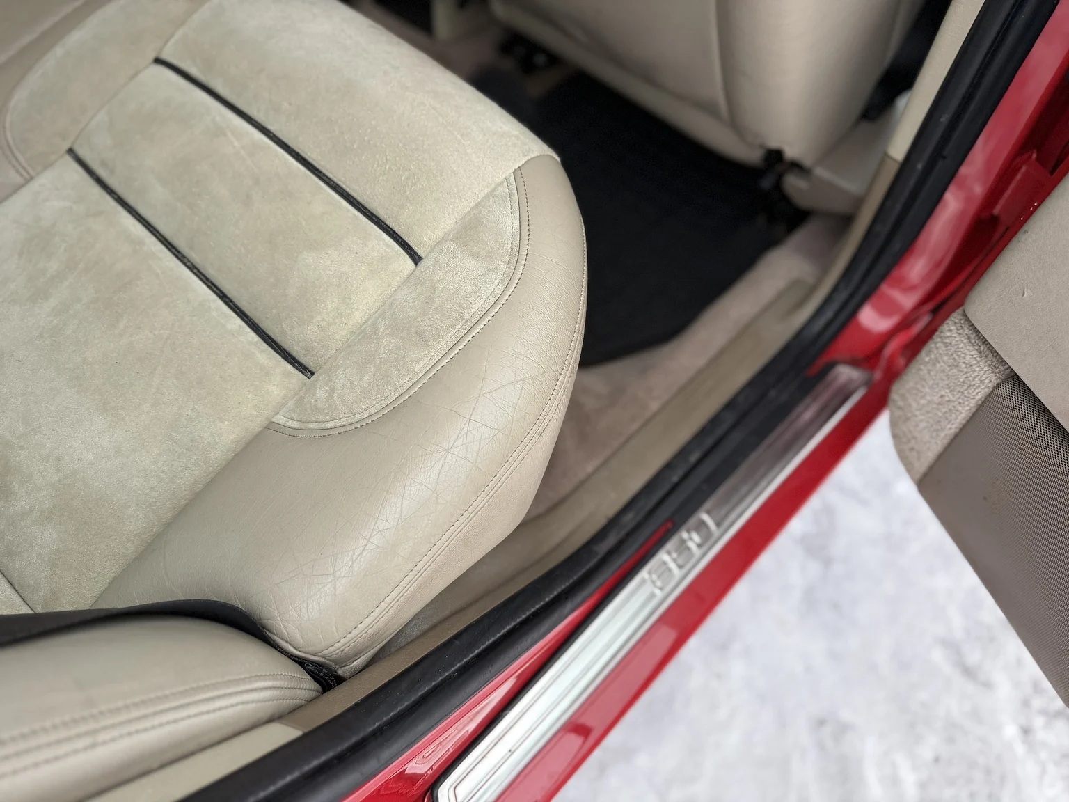 Interior image of 1996 Volvo 850R (40)