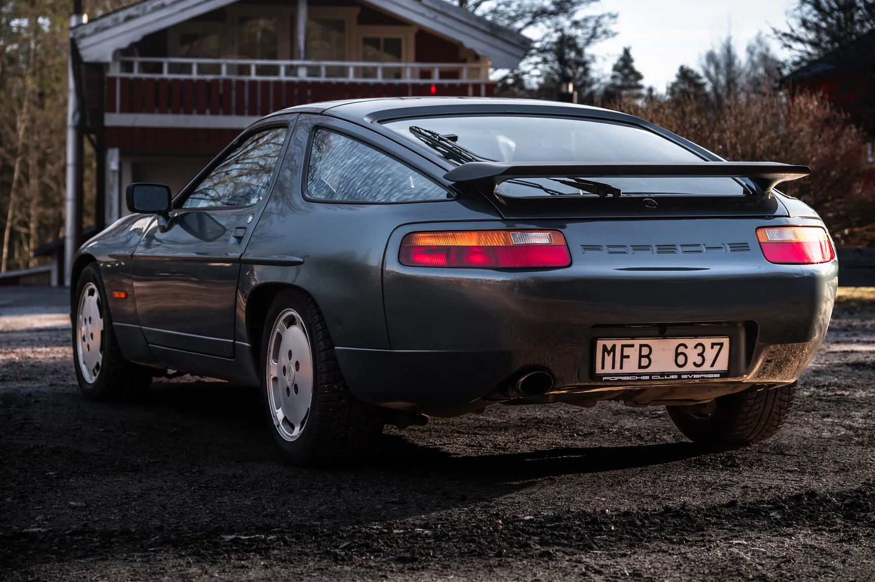 Aussenfoto 1988 Porsche 928 S4 (8)