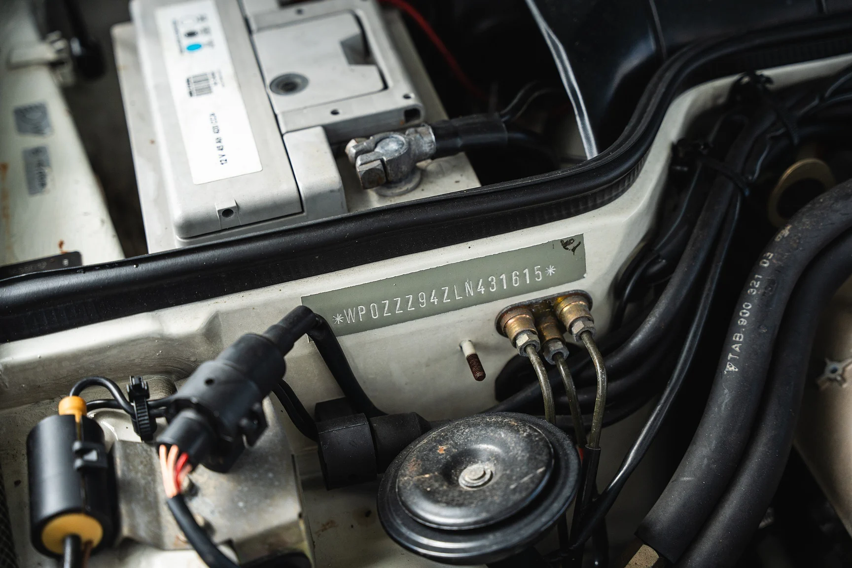 Image of 1990 Porsche 944 S2 Cabriolet  mechanics (18)