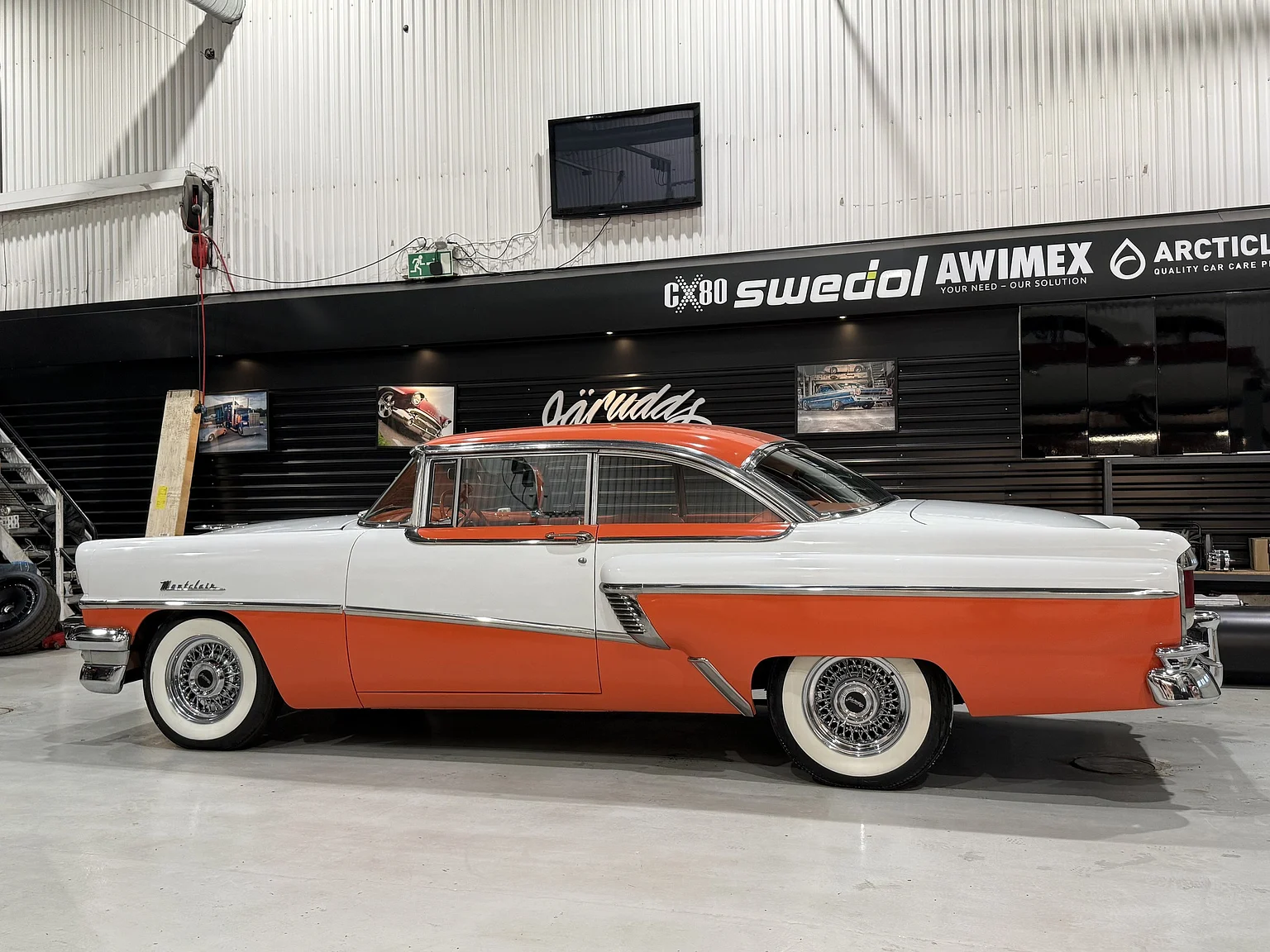 Exterior image of 1956 Mercury Montclair Sport Sedan (59)