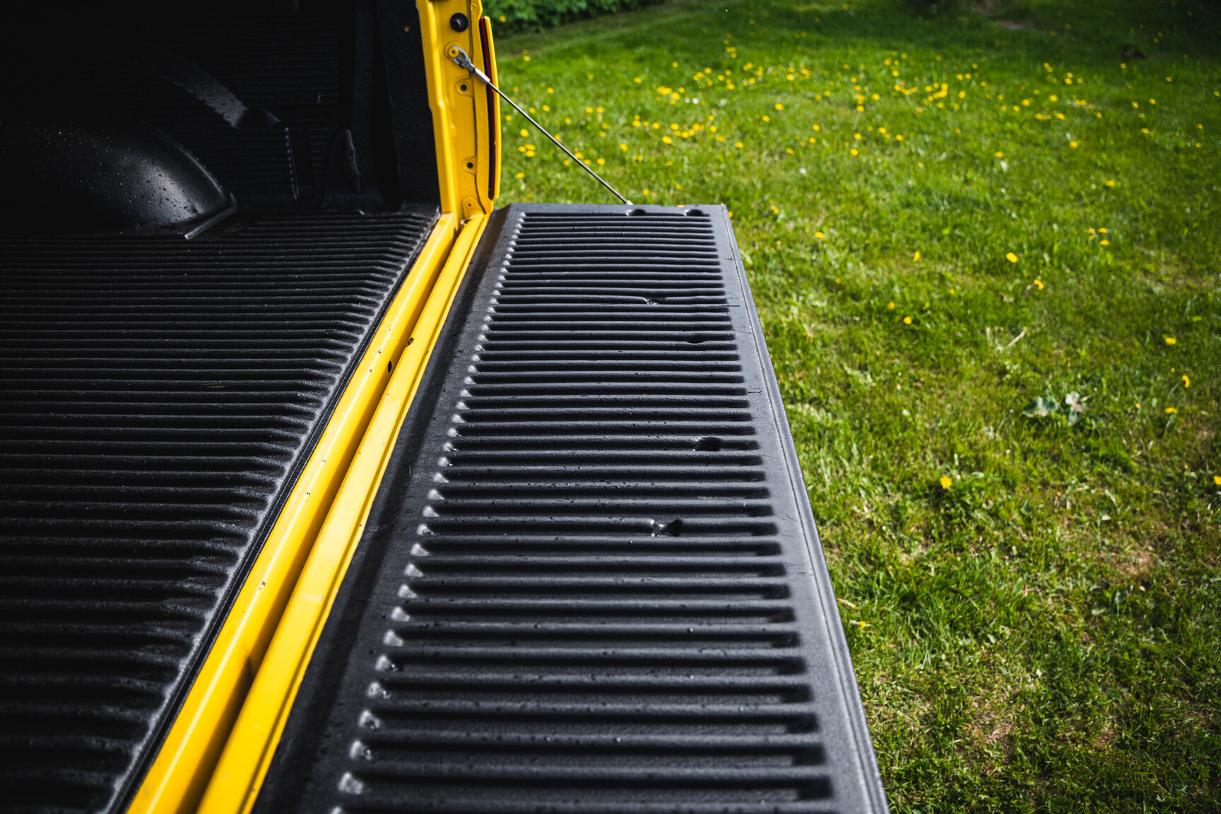 Innenraumfoto von 2005 Dodge Ram 1500 Bumble Bee