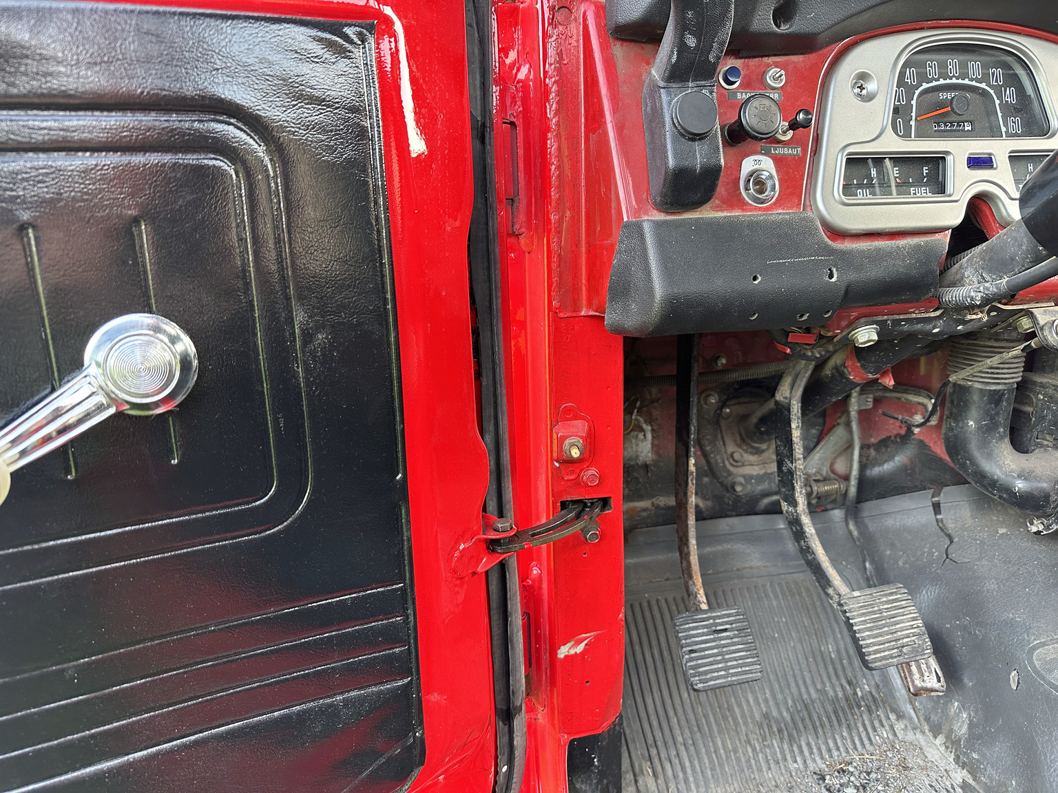 Interior image of 1982 Toyota Landcruiser Utility (1)