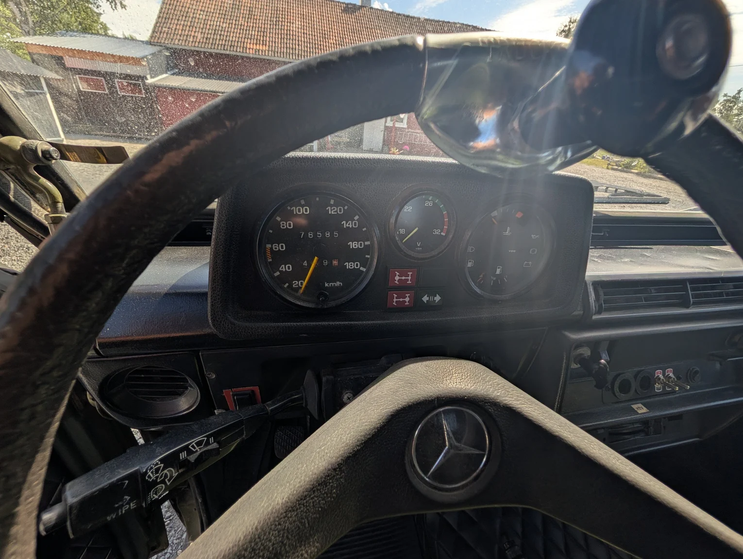 Innenraumfoto von 1987 Mercedes-Benz 240 GD 461 (6)