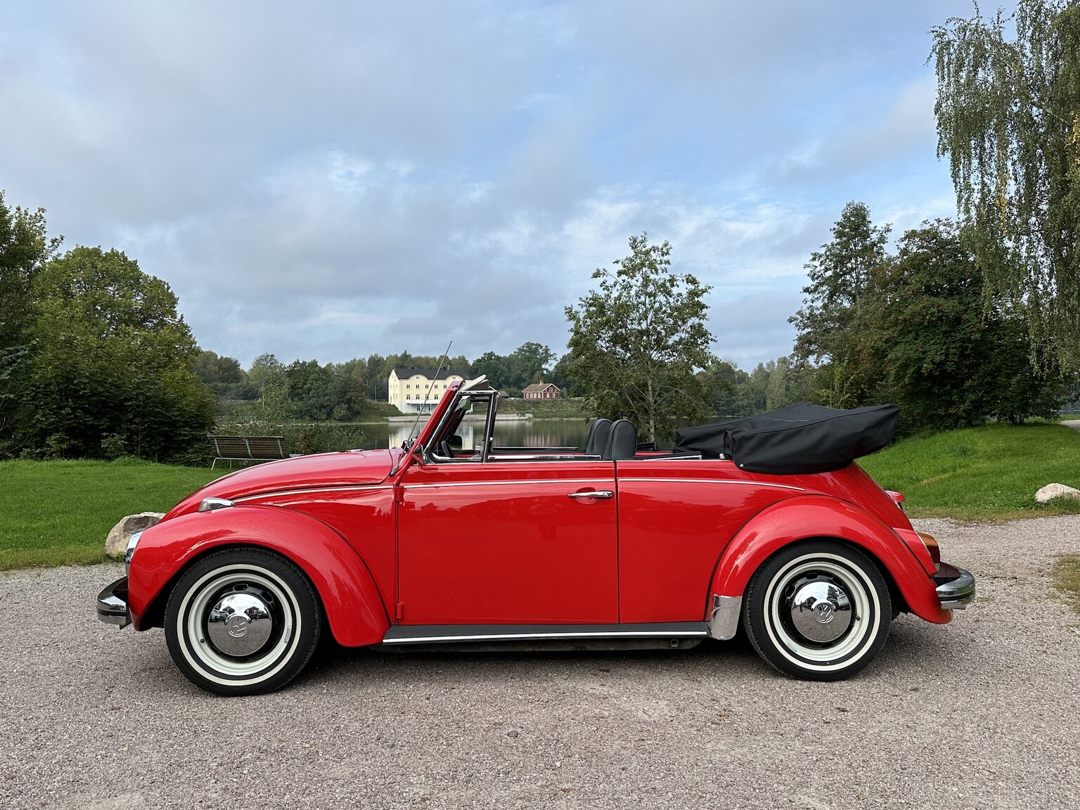 Exteriörbild på 1971 Volkswagen beetle 1302 cabriolet
