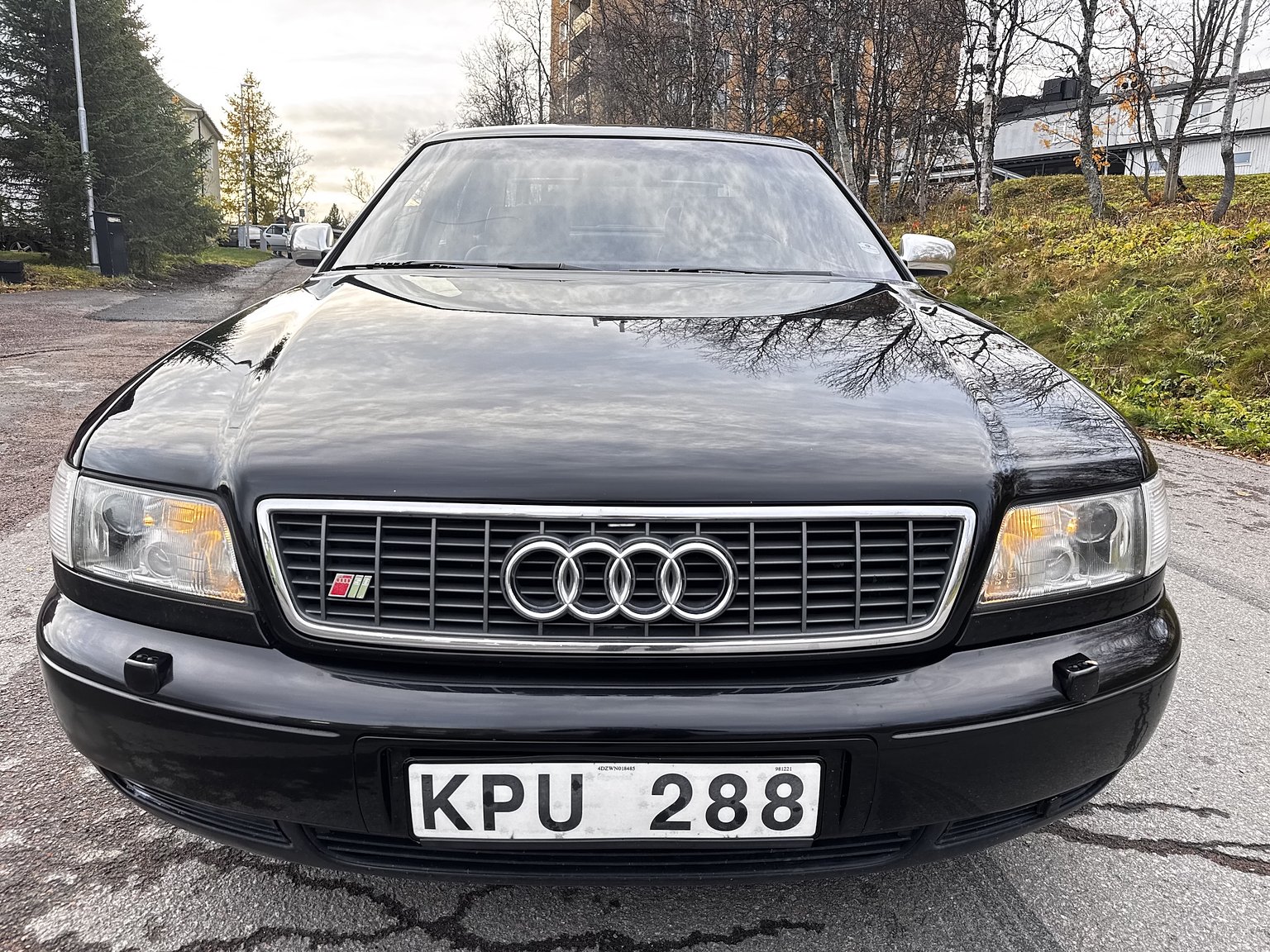 Exteriörbild på 1999 Audi S8 4.2 Quattro