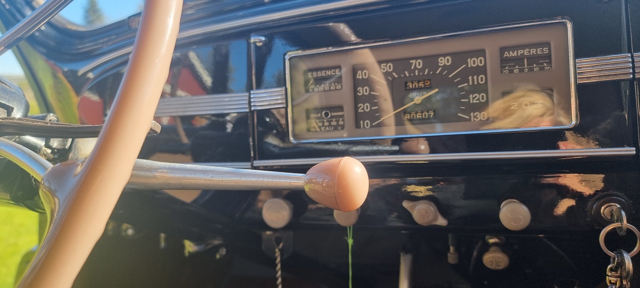 Interior image of 1951 Peugeot 203 De Luxe