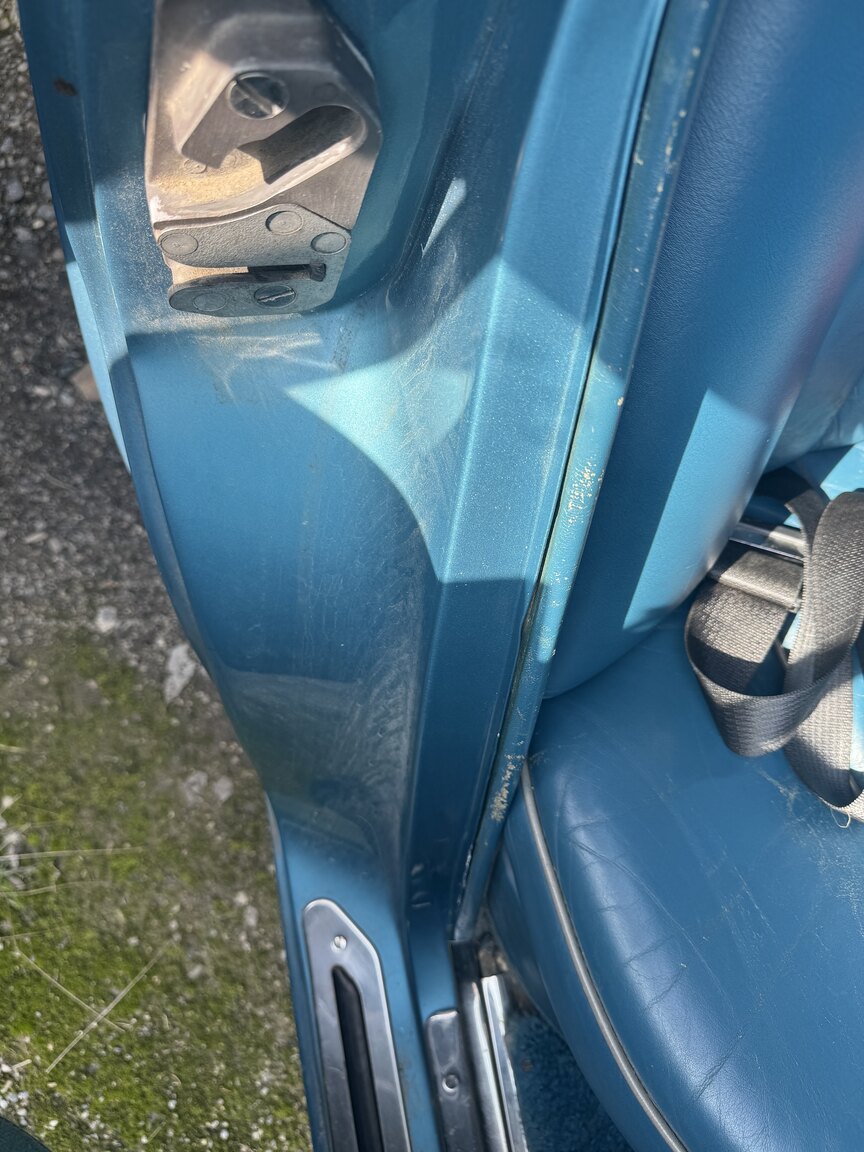 Interior image of 1976 Rolls-Royce Silver Shadow