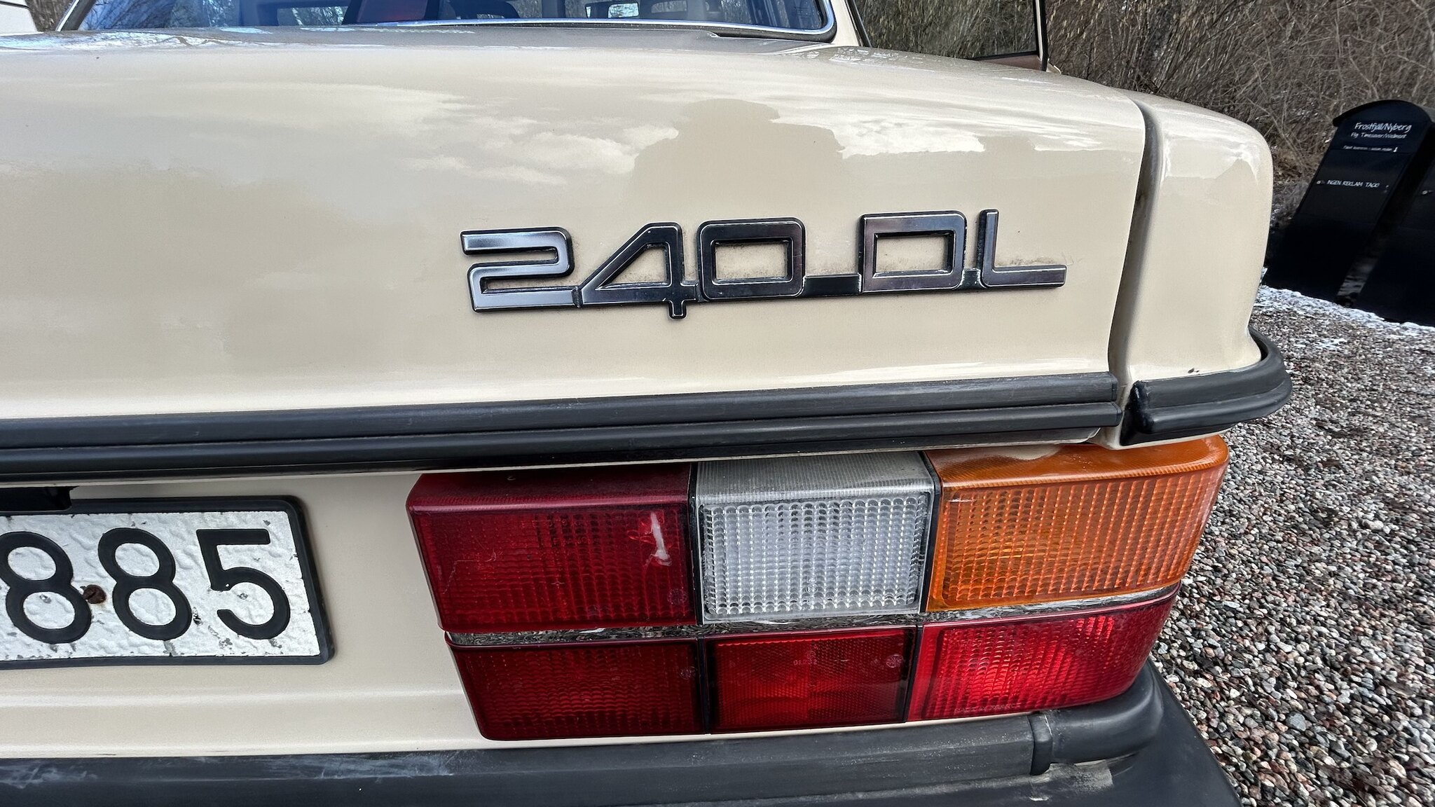 Exterior image of 1987 Volvo 244