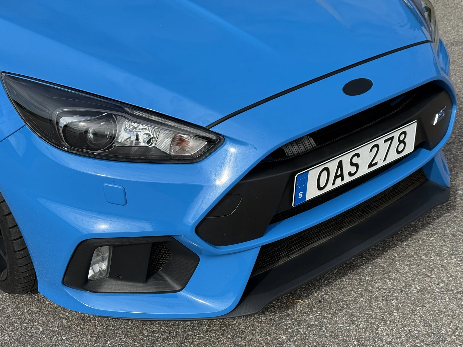 Exteriörbild på 2018 Ford Focus RS (22)