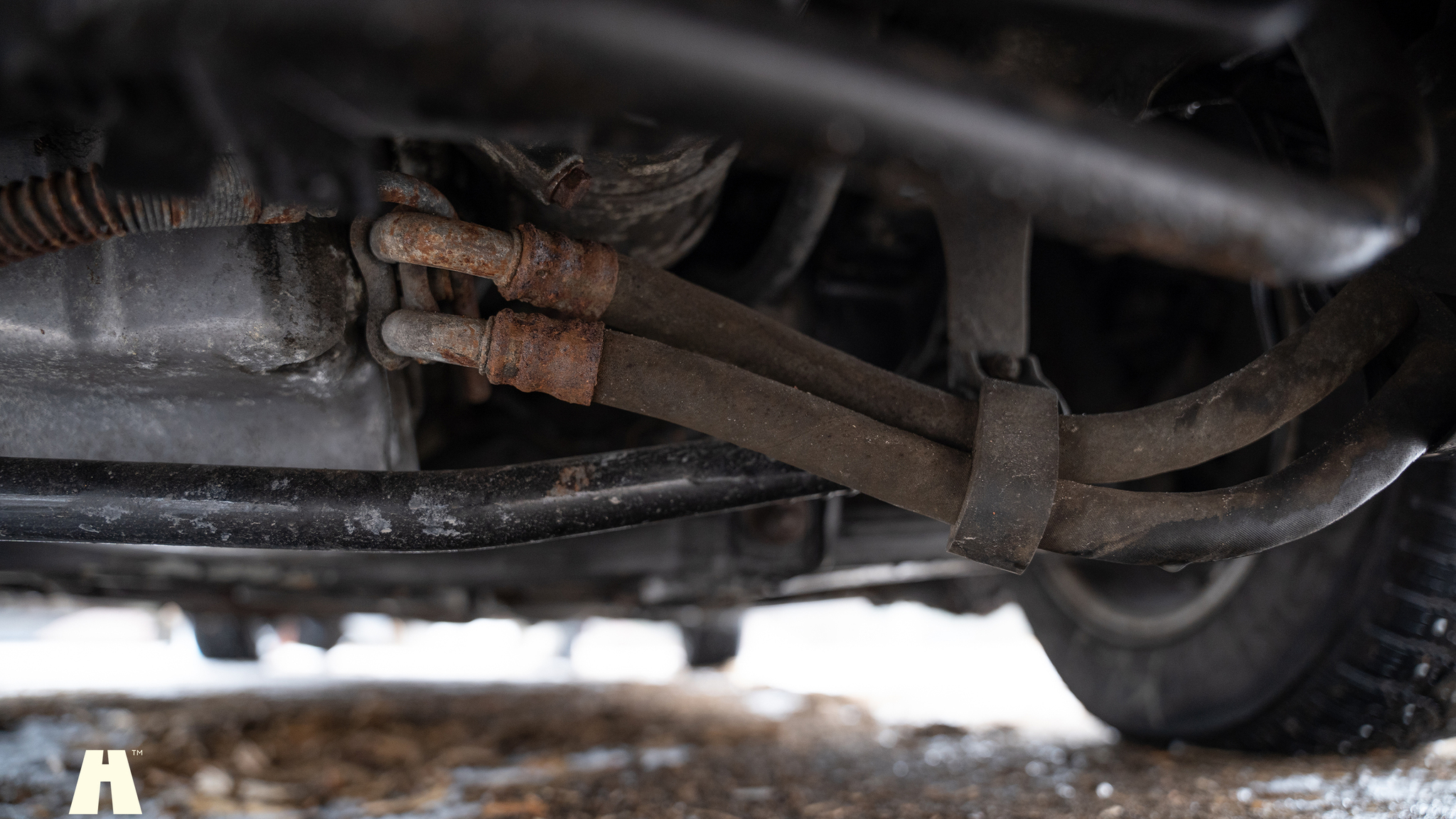 Image of 1990 Mercedes 300 CE-24 mechanics