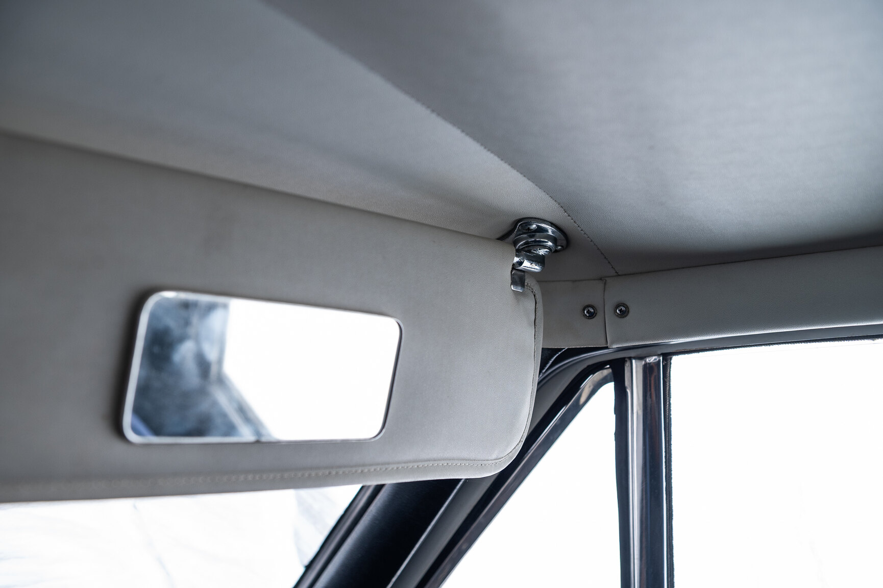 Interior image of 1965 Lancia Flavia Coupé