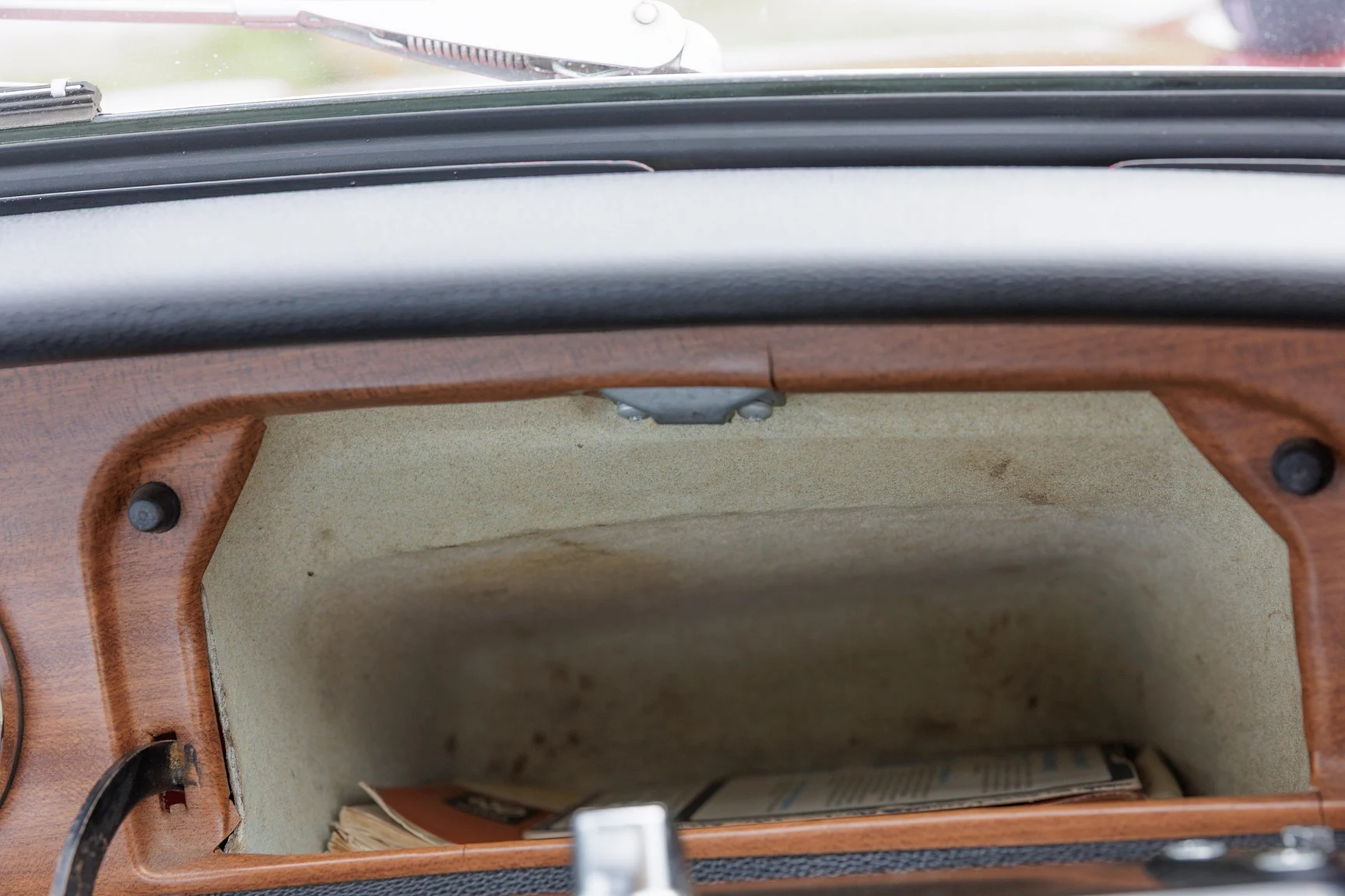 Innenraumfoto von 1968 Volkswagen Typ 34 1600 L Karmann-Ghia (17)
