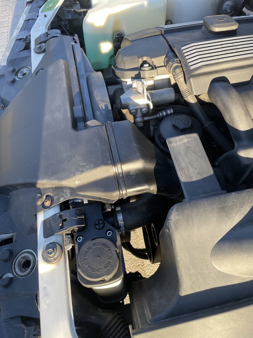 Image of 1995 BMW 328 iA Convertible mechanics