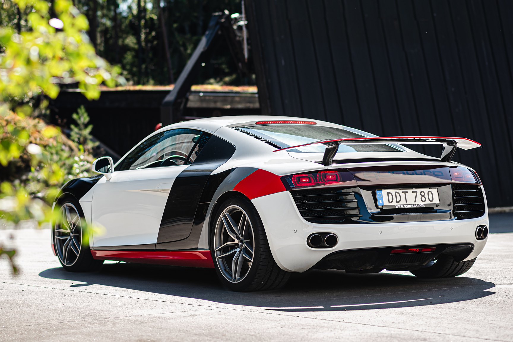 Exterior image of 2008 Audi R8 4.2 V8 Turbo Manuell