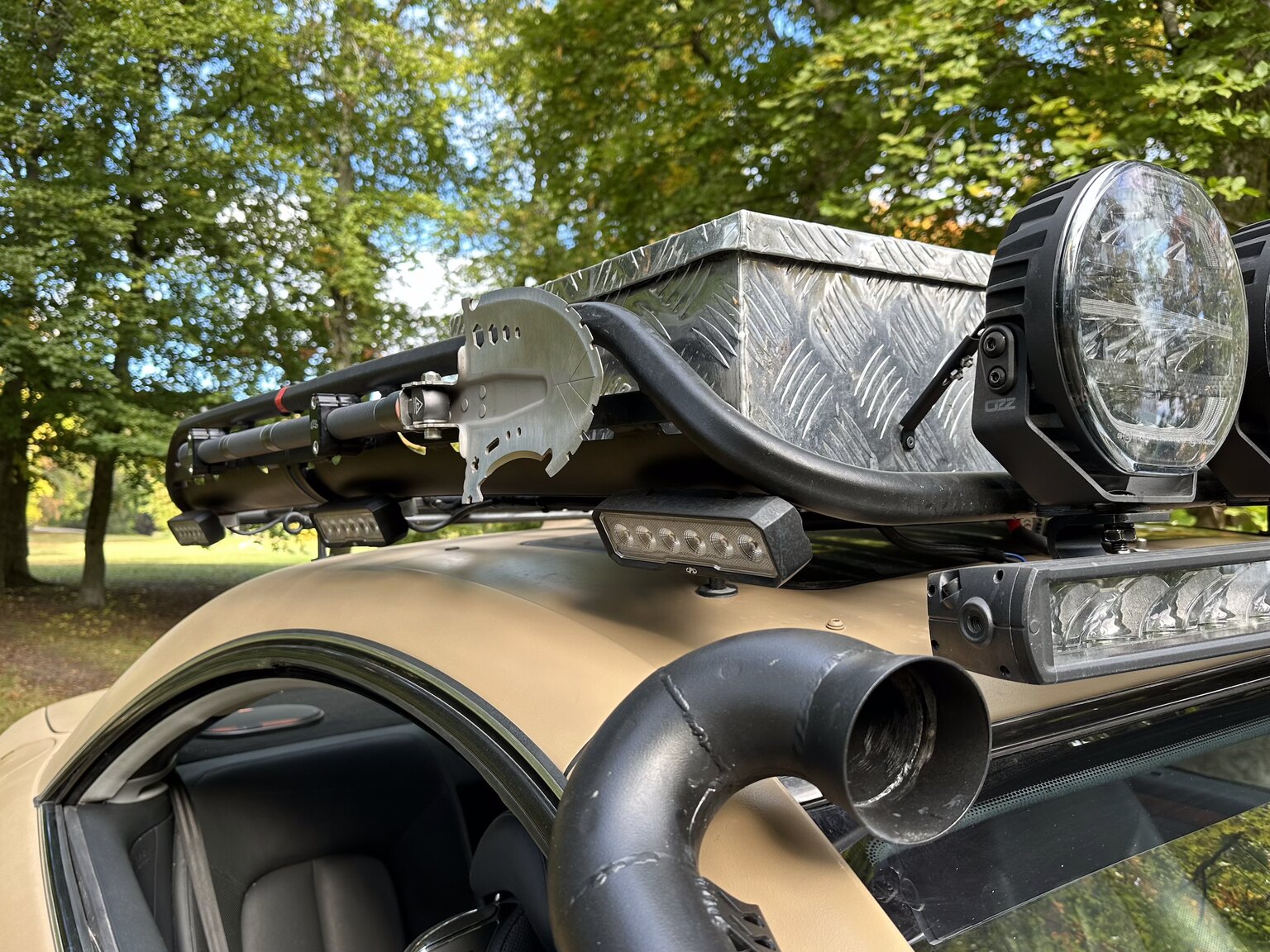 Exteriörbild på 2001 Mercedes-Benz CL600/ML 55 AMG