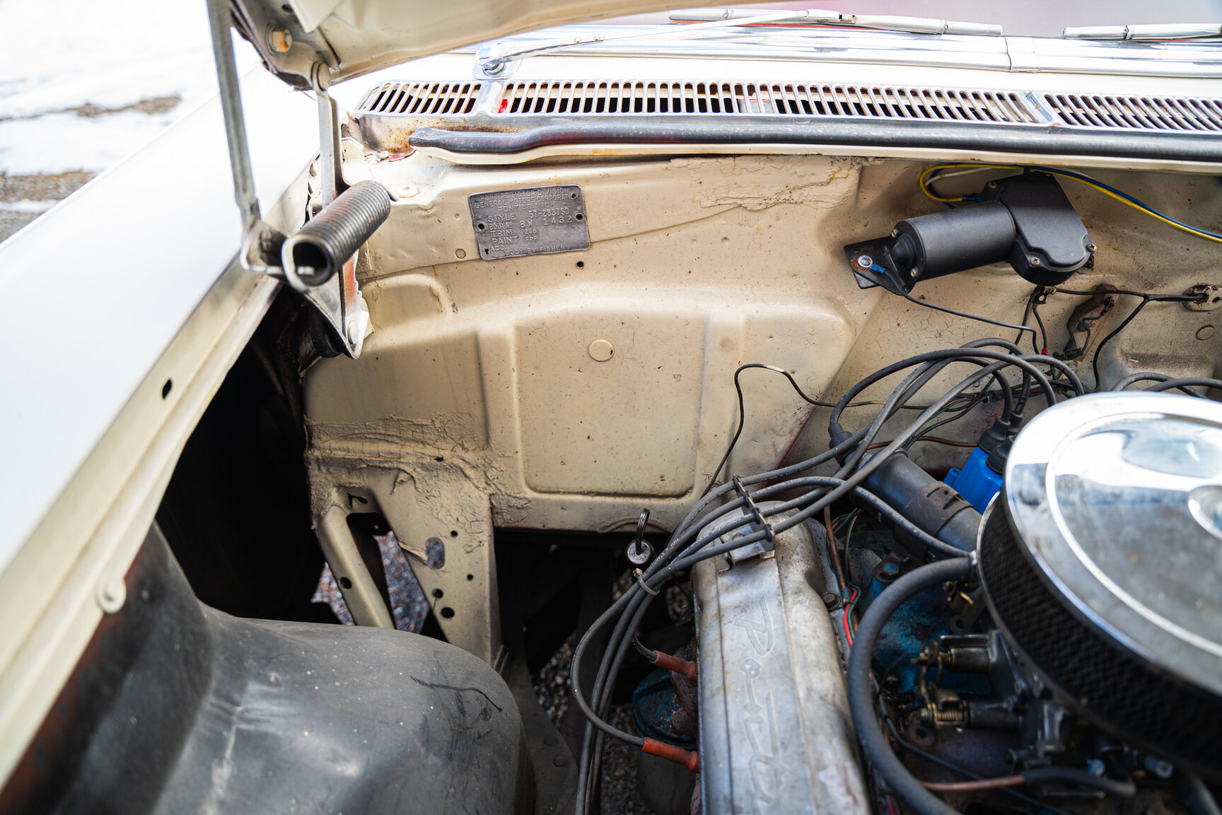 Image of 1957 Pontiac Star Chief mechanics
