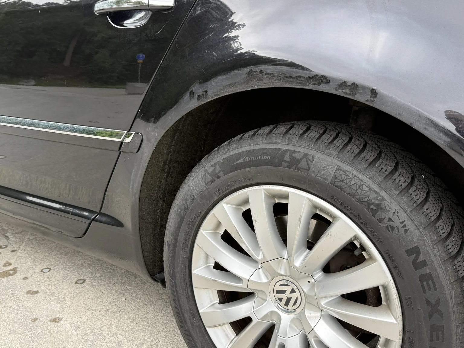 Exterior image of 2013 Volkswagen Phaeton 3.0 TDI (36)